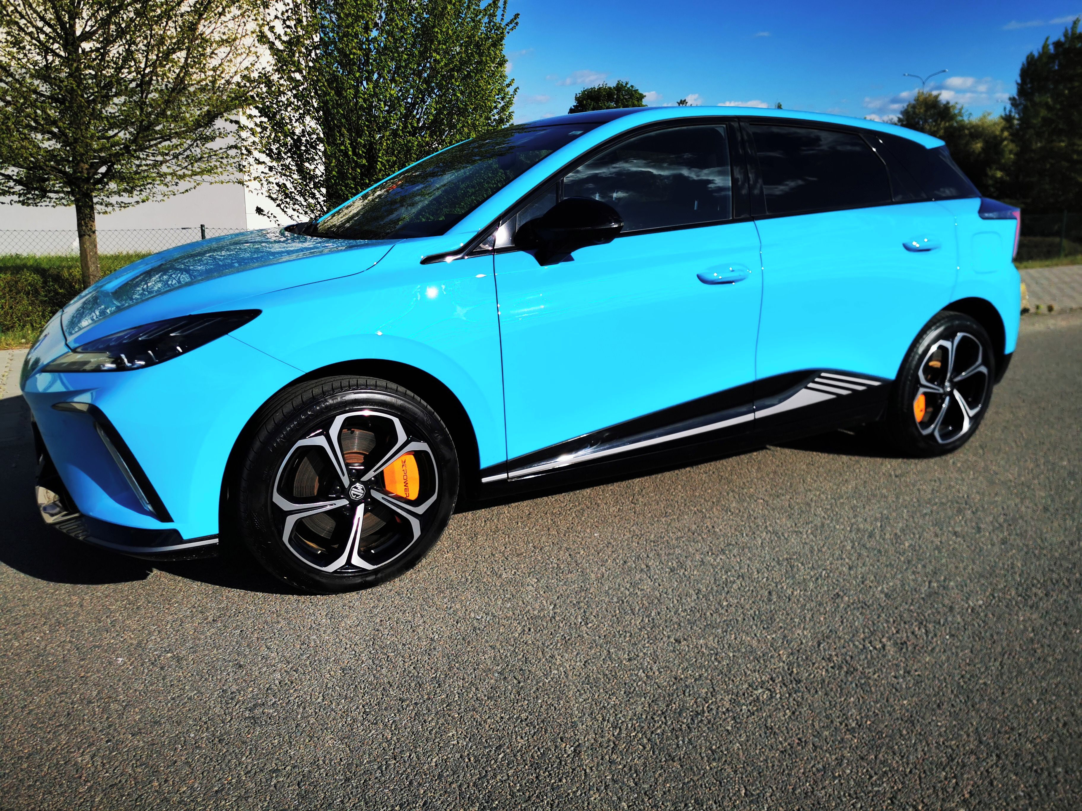 MG MG4, X- POWER 320kw Super Stav - fotka 3