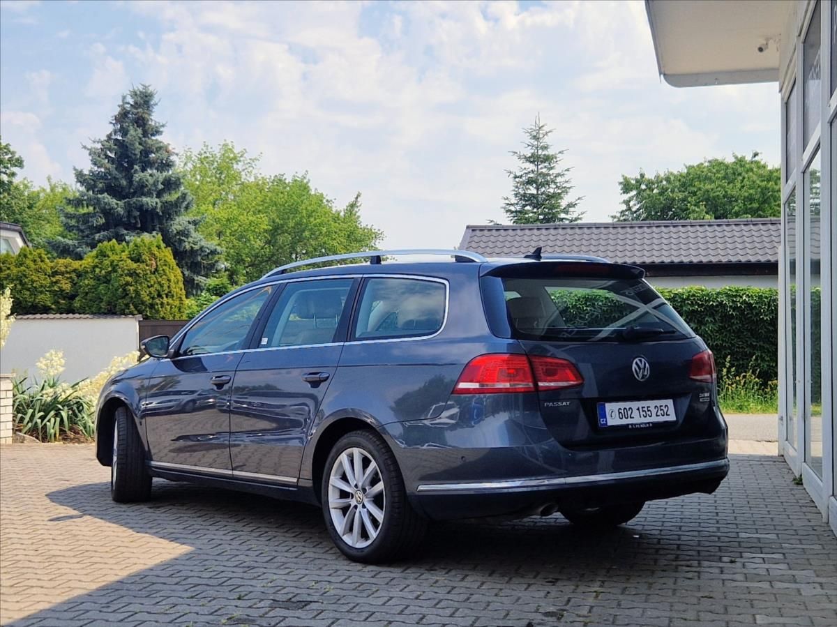 Volkswagen Passat, 2,0 TDi 4MOTION KŮŽE KAMERA - fotka 3