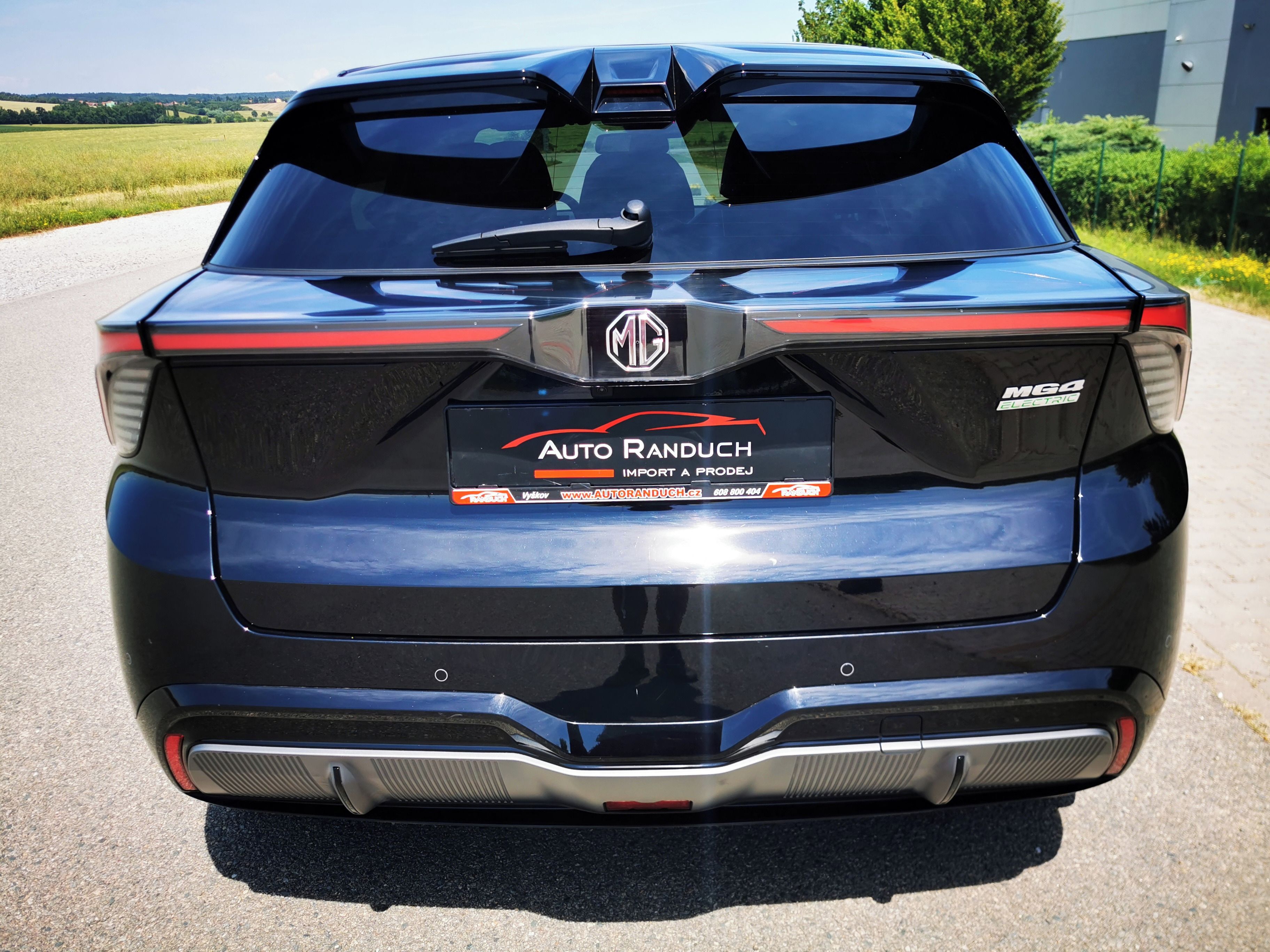 MG MG4, X- POWER 320kw Super Stav - fotka 6