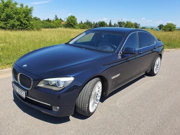 740i 320hp, 2008, 268750km