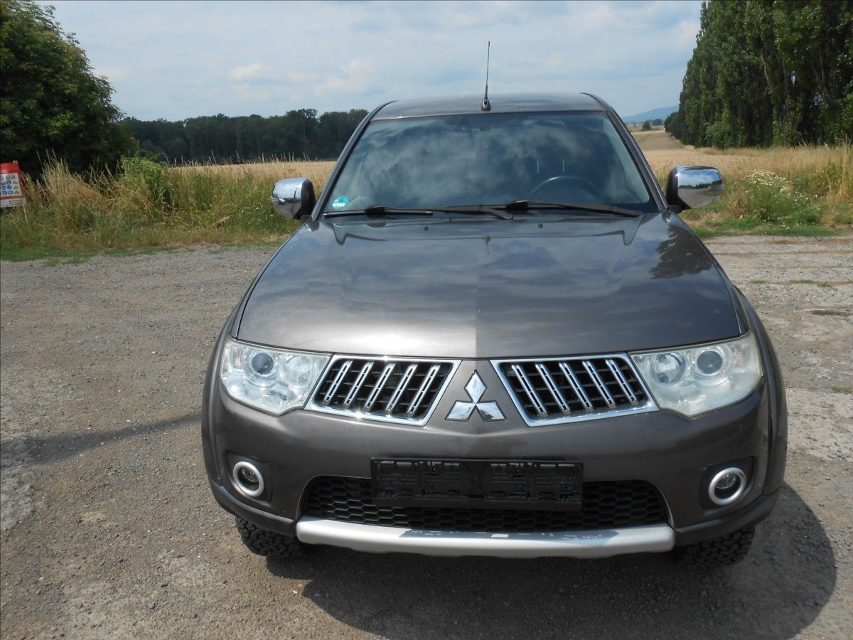 Mitsubishi L200, 2,5 DI D 131 kW SERVISKA - fotka 4