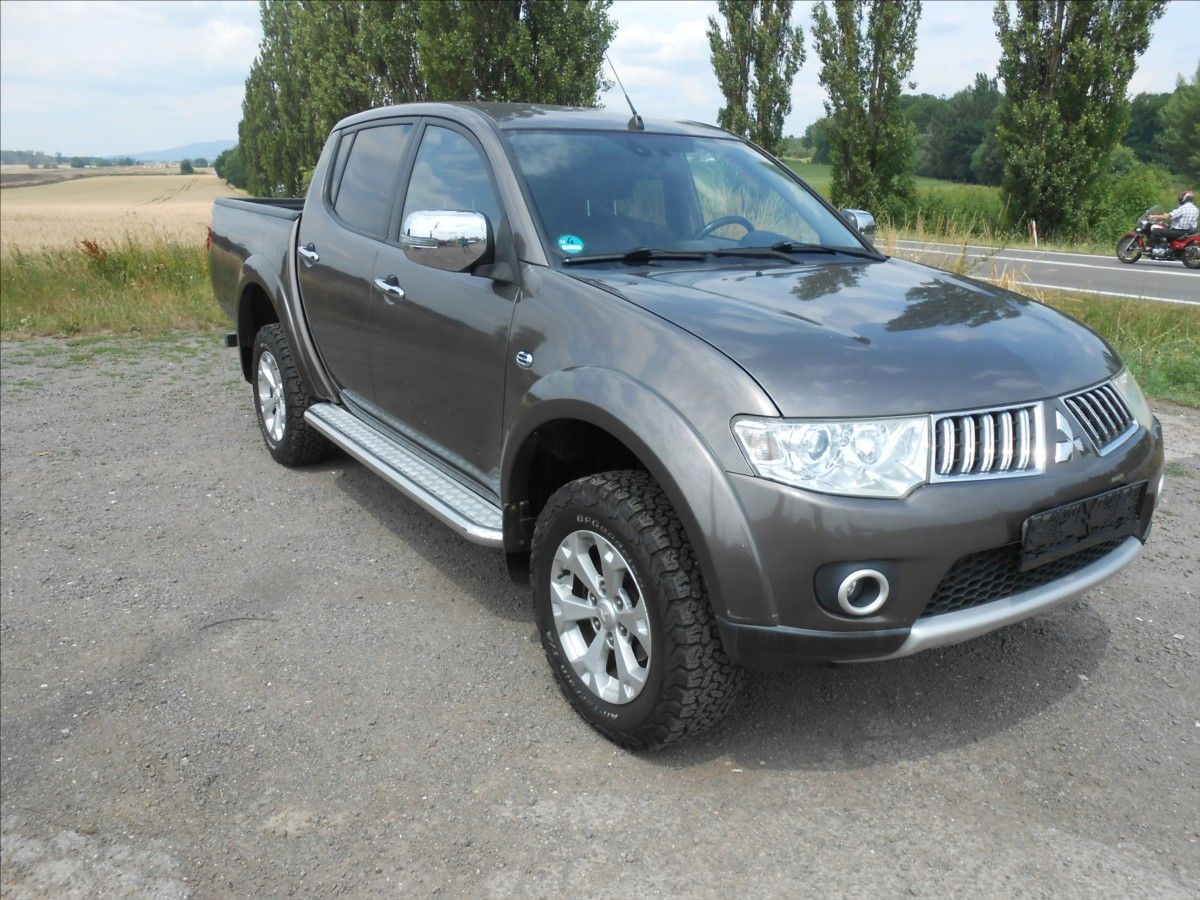 Mitsubishi L200, 2,5 DI D 131 kW SERVISKA - fotka 5