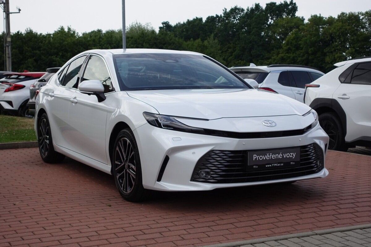 Toyota Camry, 2,5 HEV Executive záruka 3+2 - fotka 3