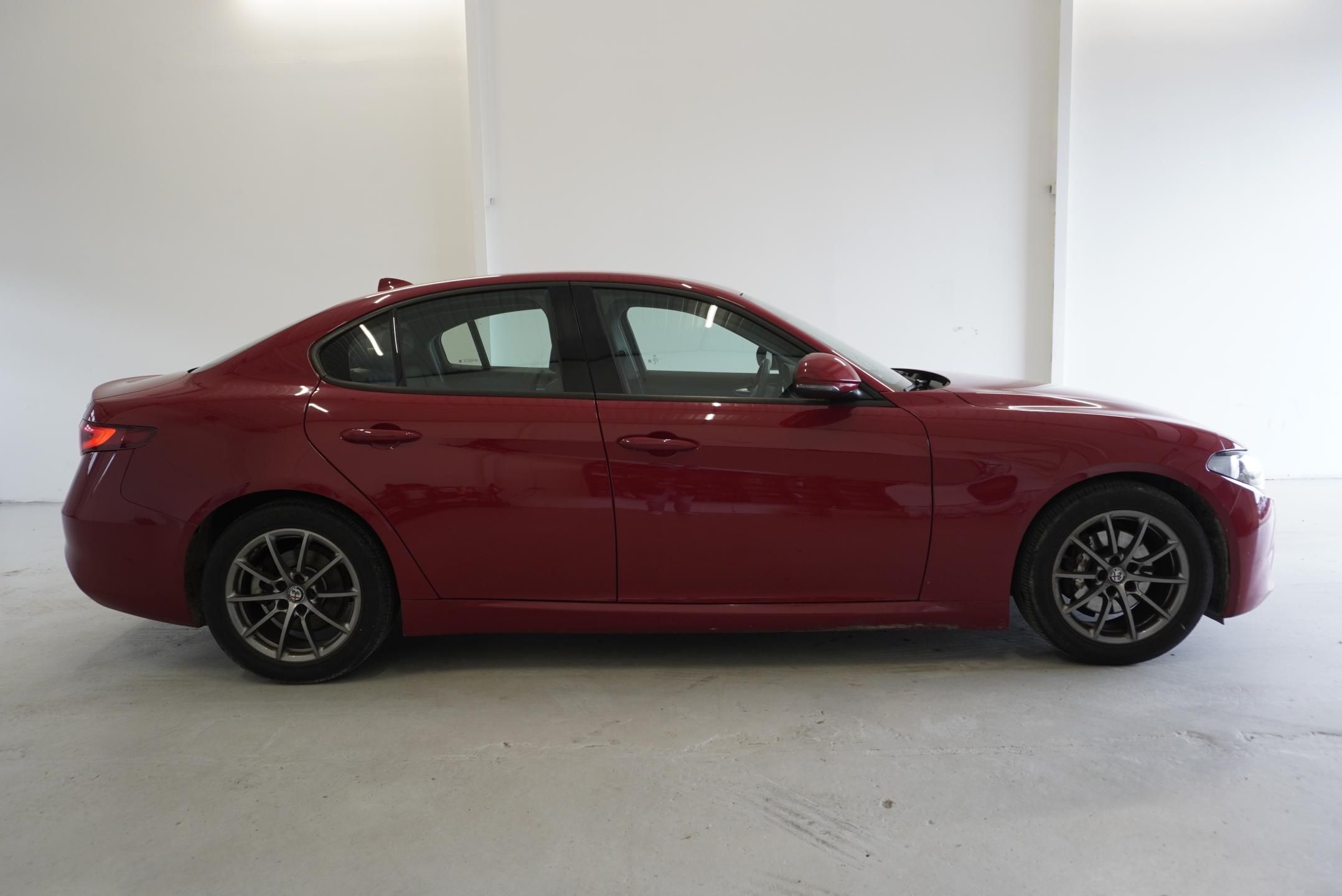 Alfa Romeo Giulia, 2.0 TURBO 147kW, 66 000KM !!! - fotka 4