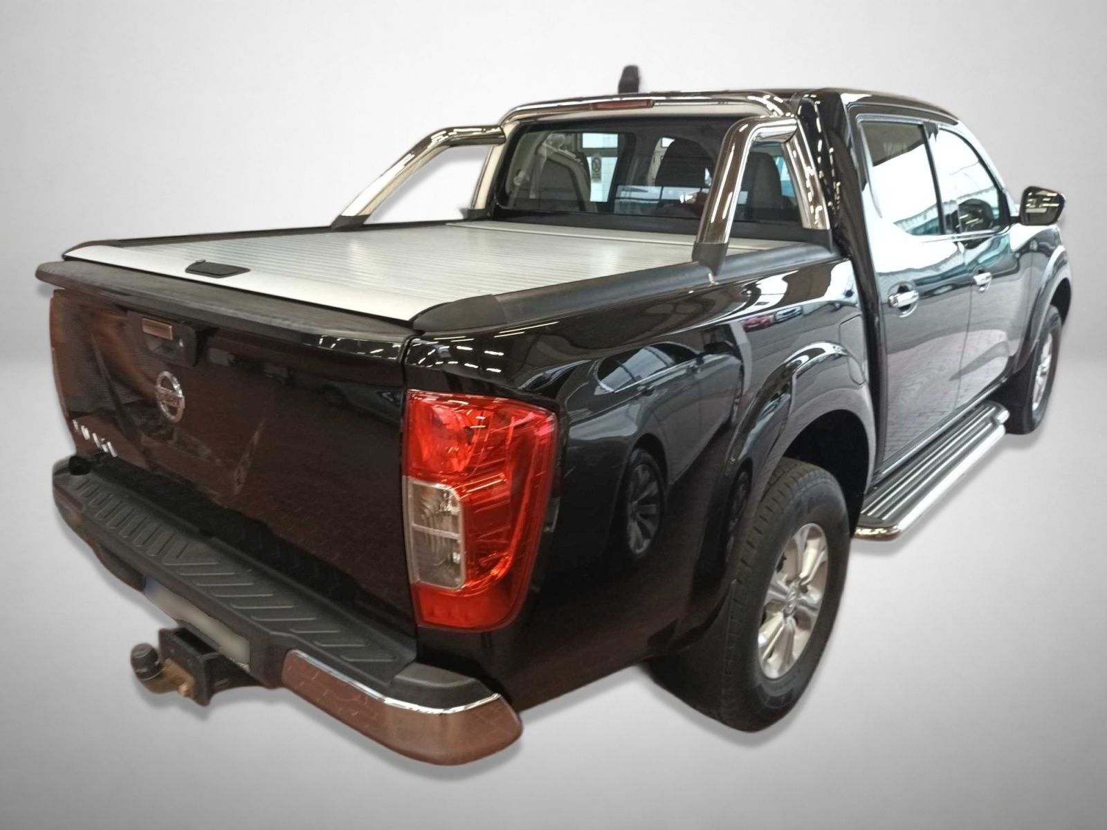 Nissan Navara, 2.3 dCi, 4X4, ČR,1.maj - fotka 2