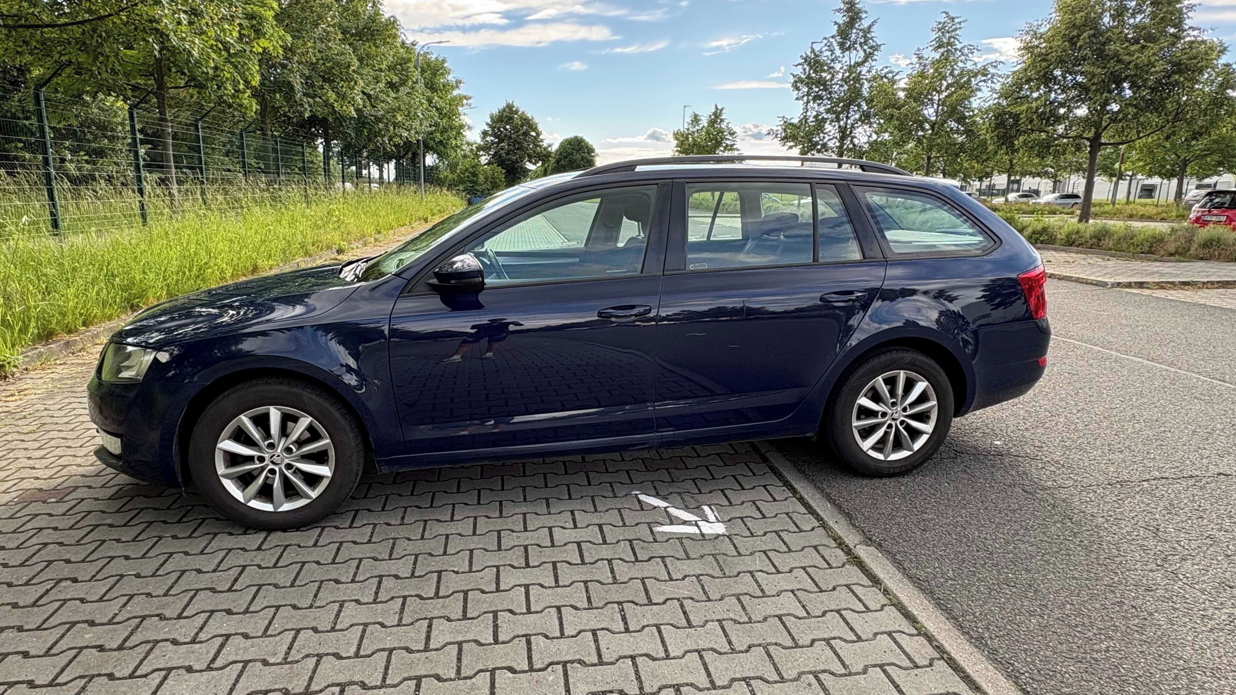 Škoda Octavia, Octavia 1.6 TDI, kombi, tažné - fotka 4