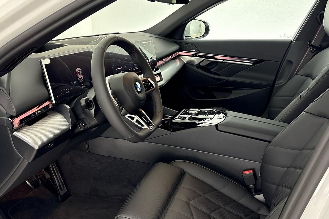 BMW Řada 5, 540d xDrive Touring - fotka 6