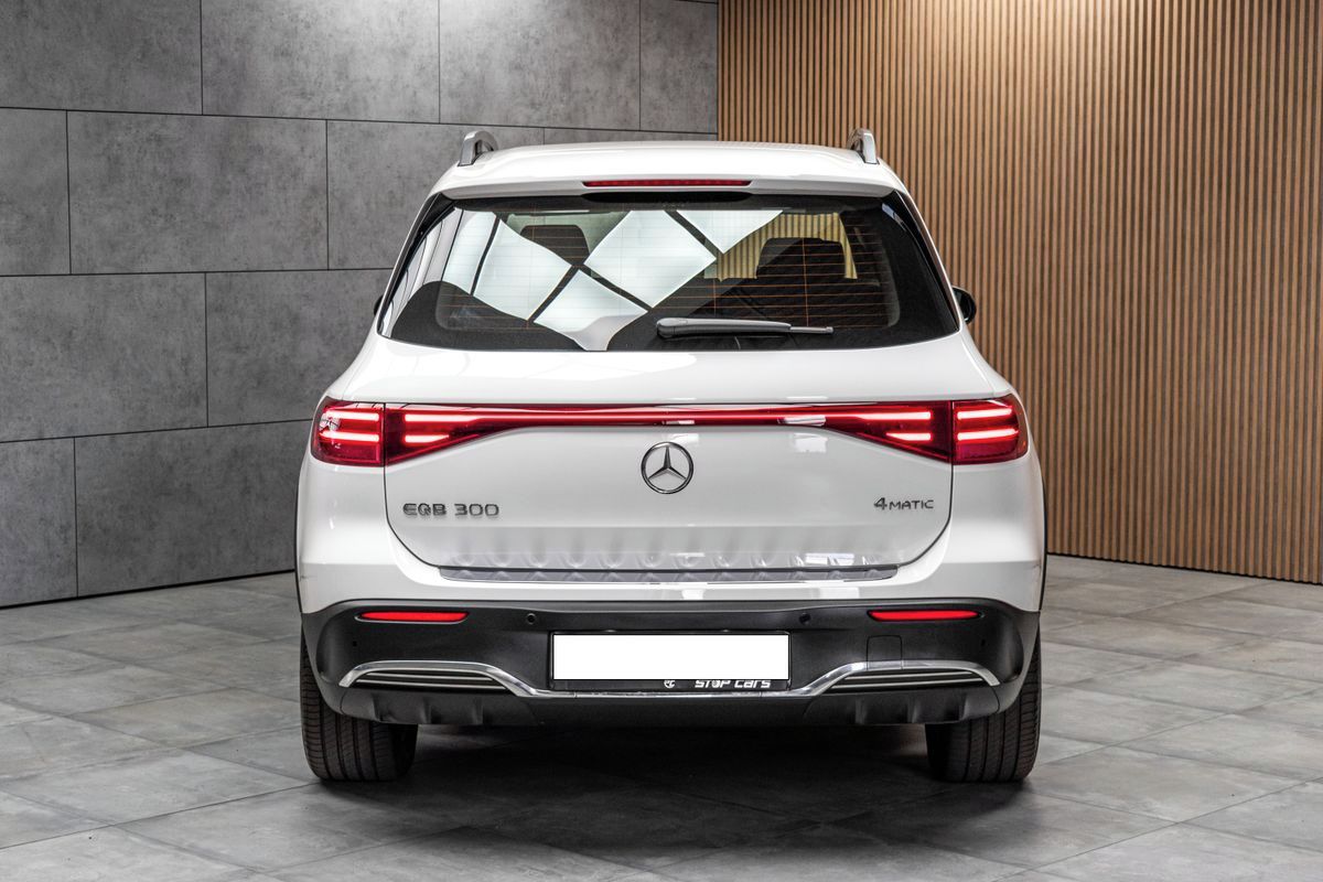 Mercedes-Benz EQB, 300 66kWh*4MATIC*AMG*KAMERA*So - fotka 5