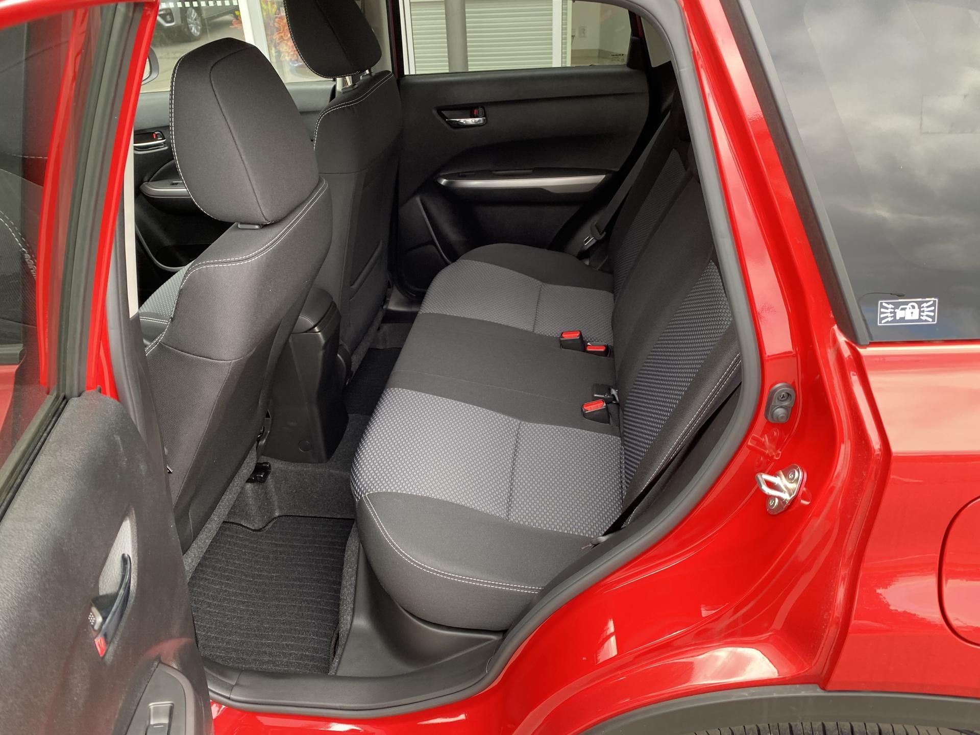 Suzuki Vitara, 1,4 Premium Hybrid - fotka 5