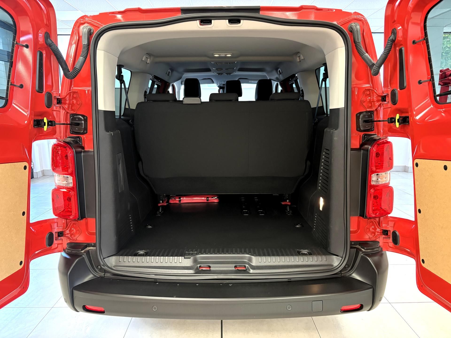 Toyota Proace Verso, 2.0 L Diesel, Combi 9S, 6,st p - fotka 6