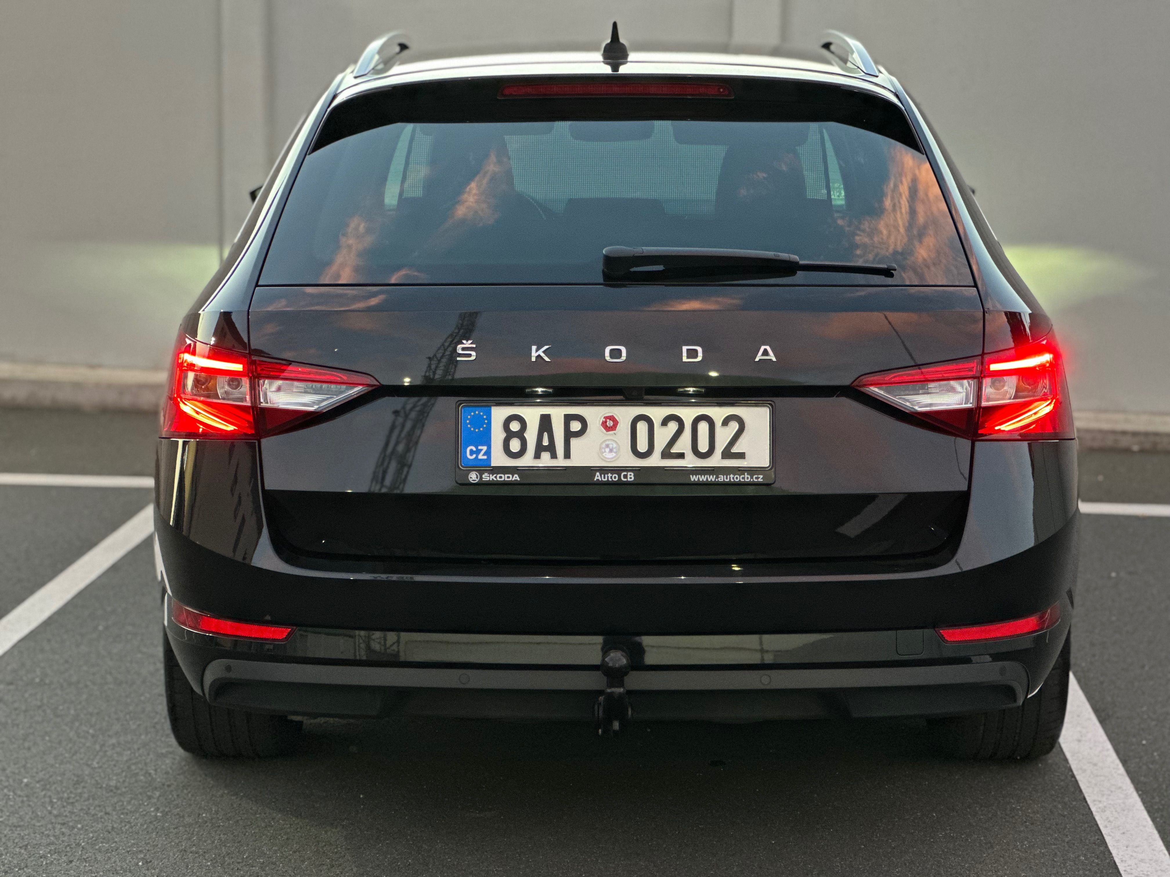 Škoda Superb, 2.0 TDI 147 kW Style DSG 4x4 - fotka 6