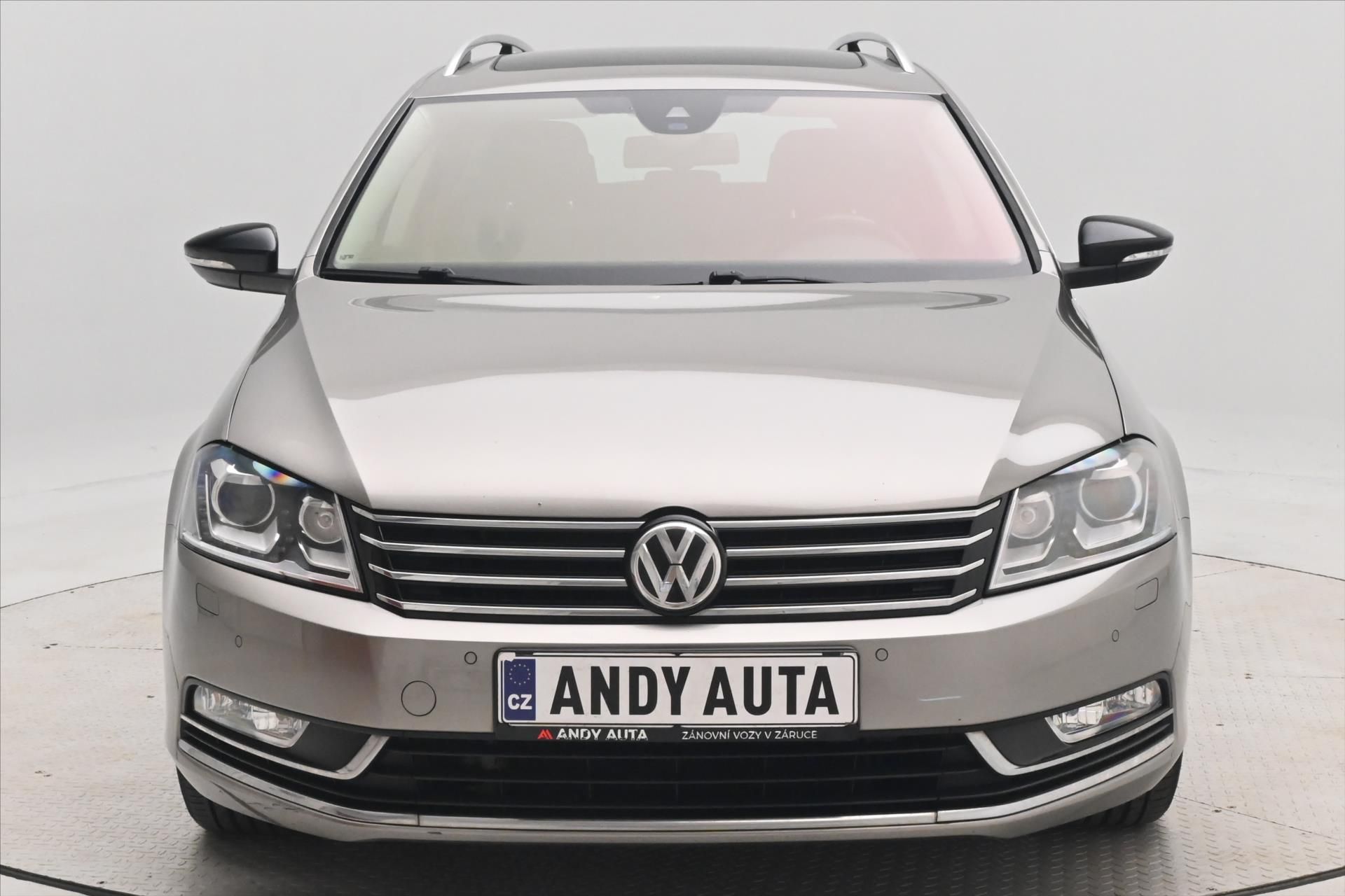 Volkswagen Passat, 2,0 TDI 103kW Business Edition - fotka 2
