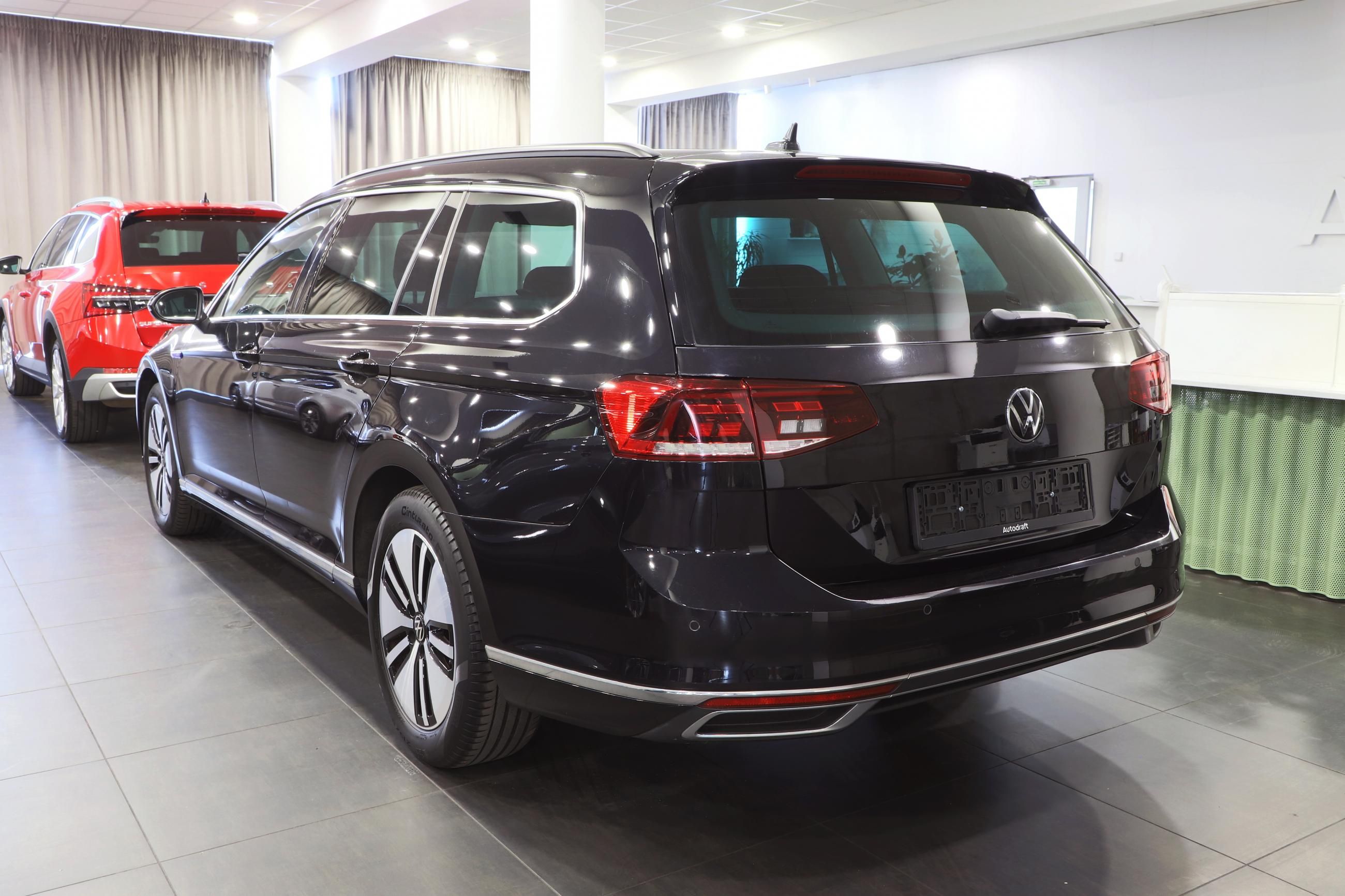 Volkswagen Passat, GTE 160kW - záruka Autodraft - fotka 5