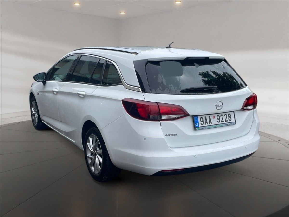 Opel Astra, 1,5 CDTi 77 Edition - fotka 4