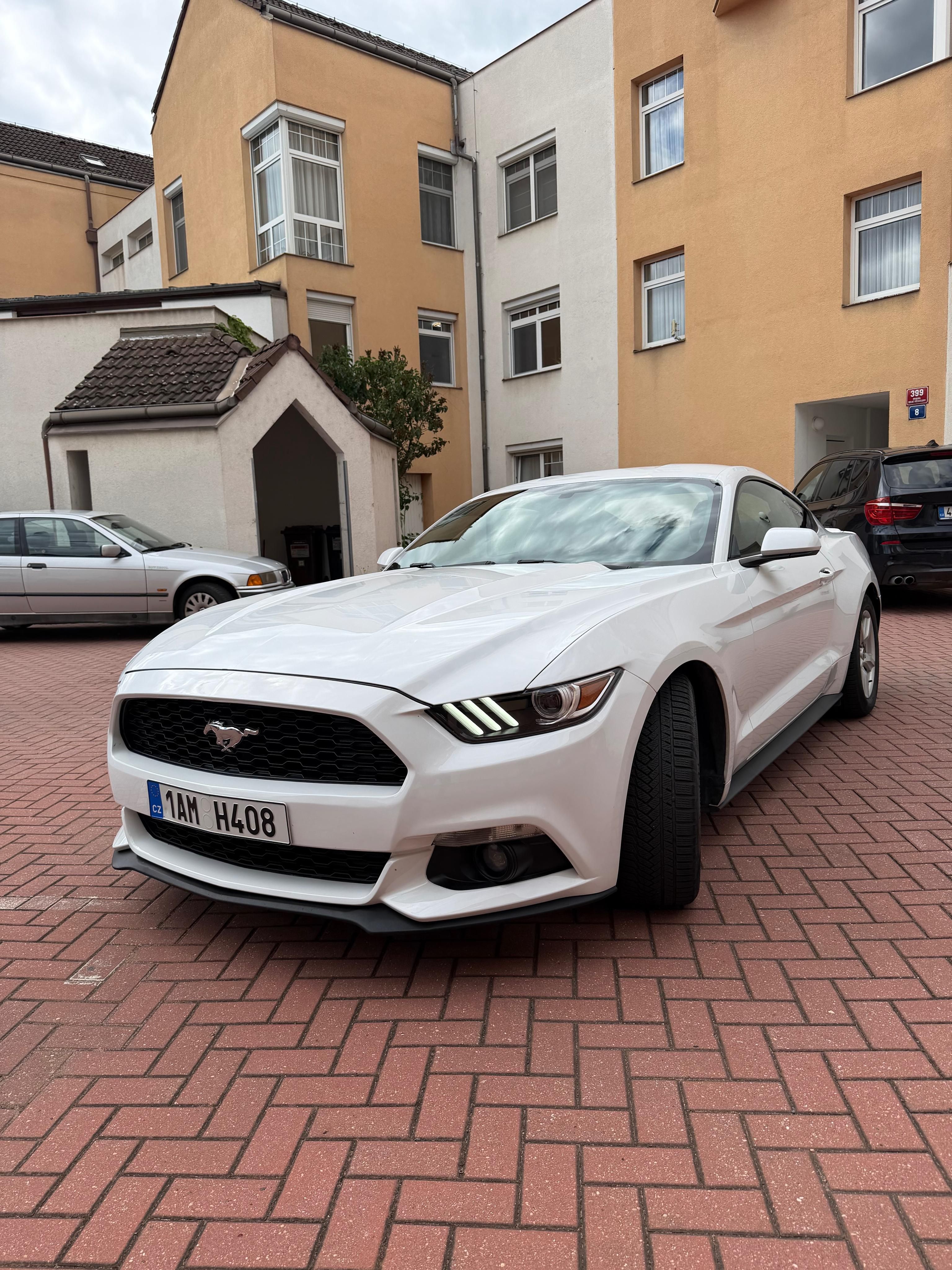 Ford Mustang, 2.3 ecoboost PO VELKÉM SERVISE