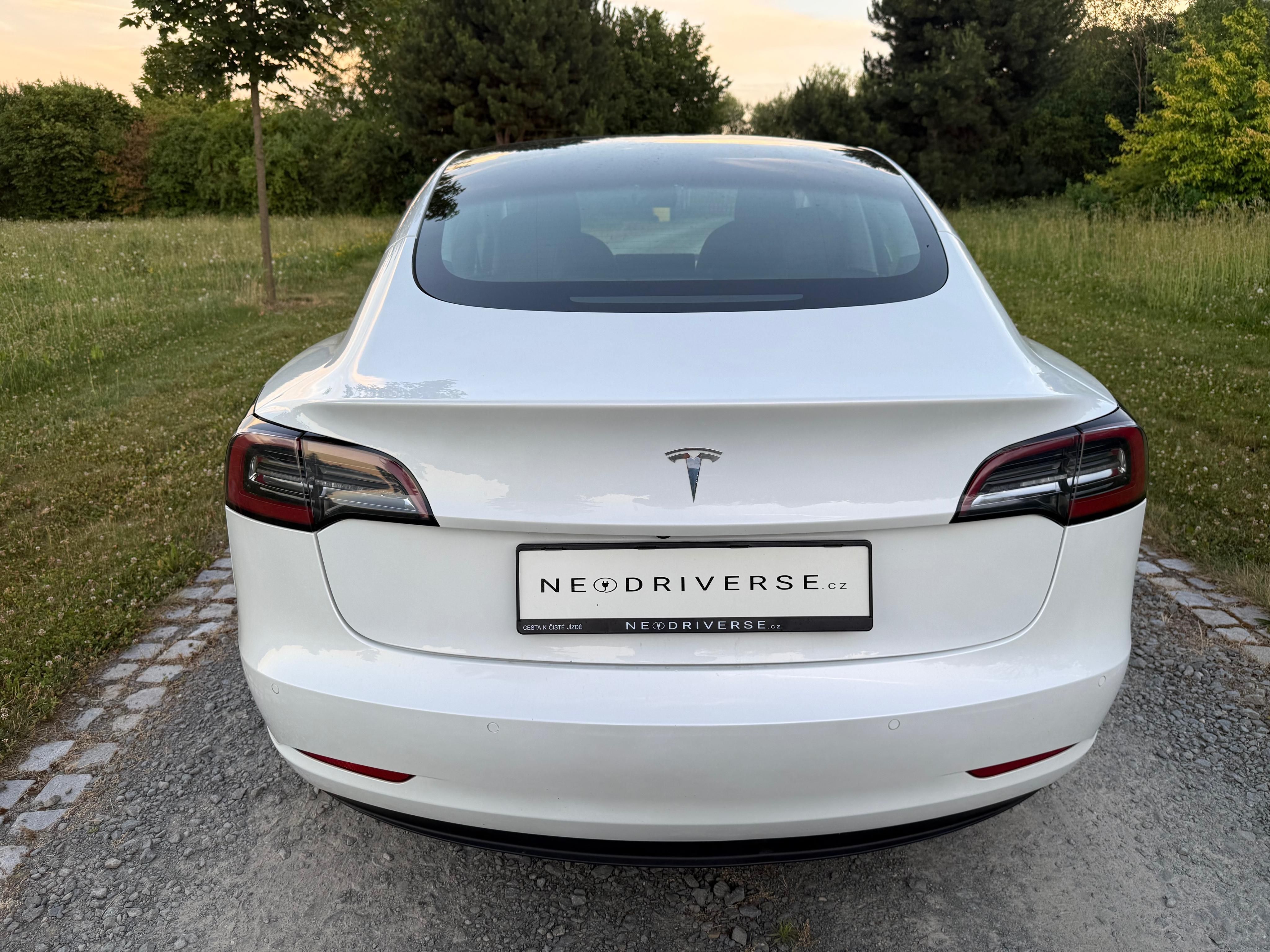 Tesla Model 3, Std Range Plus 55kWh, SoH 83% - fotka 6