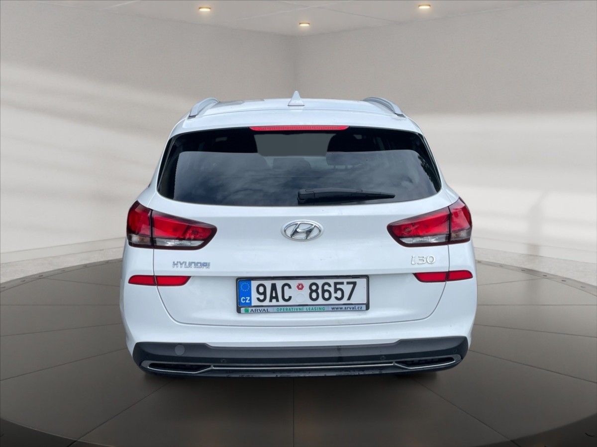 Hyundai i30, 1,6 CRDi 115 Smart - fotka 5