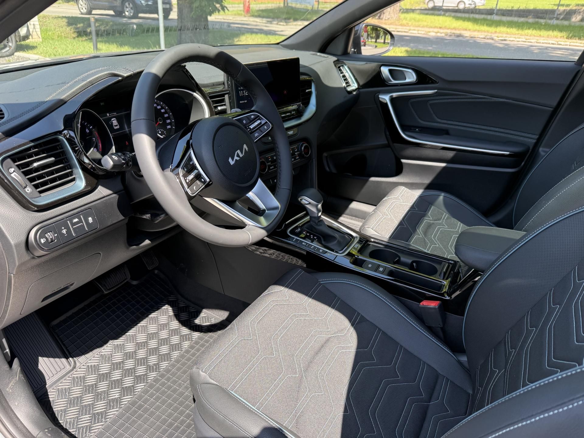 Kia XCee´d, 1,6 T-GDi GPF 7DCT STEEL EDit. - fotka 6