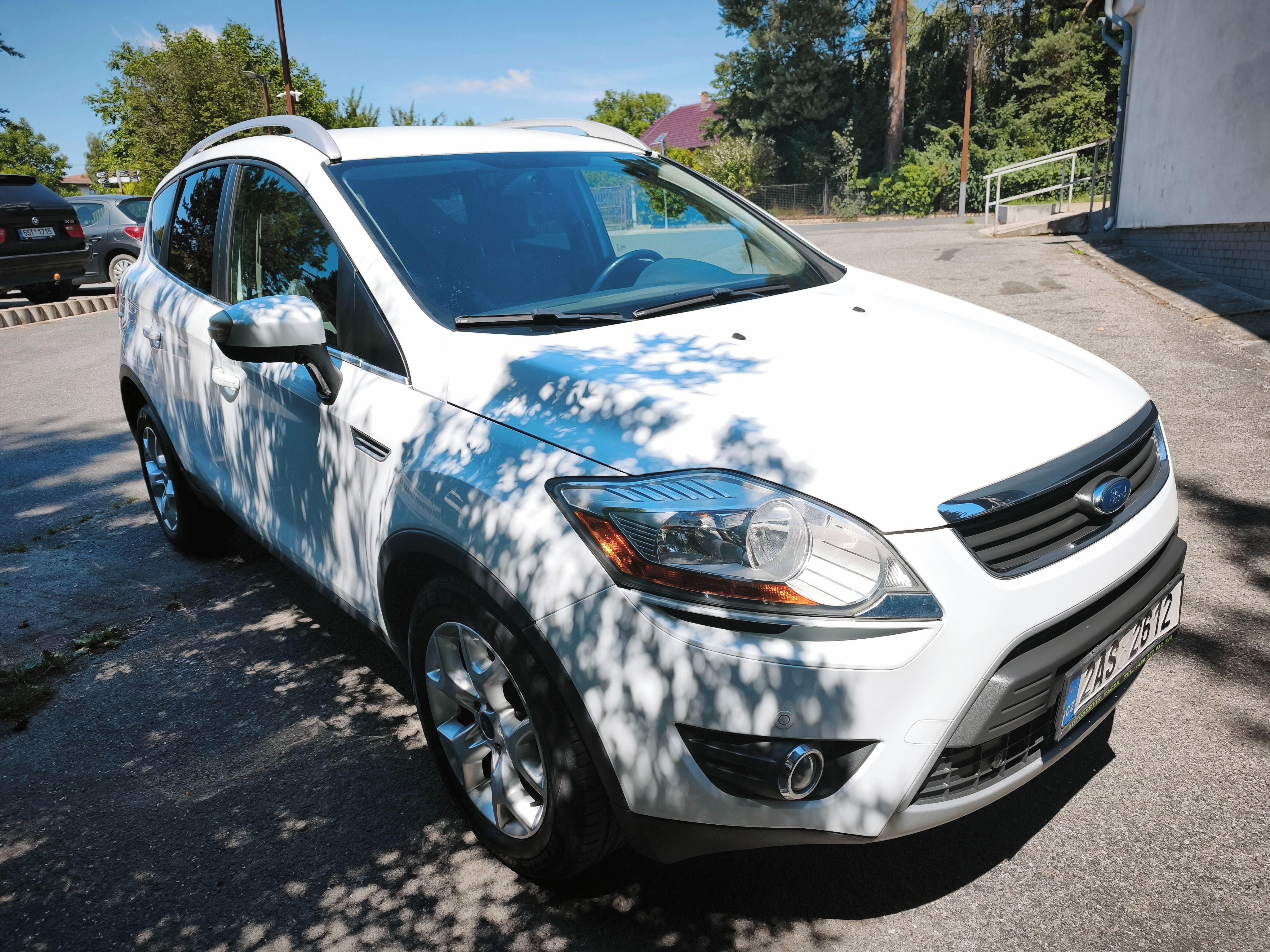 Ford Kuga, 2,0 TDI Č.R. 1 majitel - fotka 3