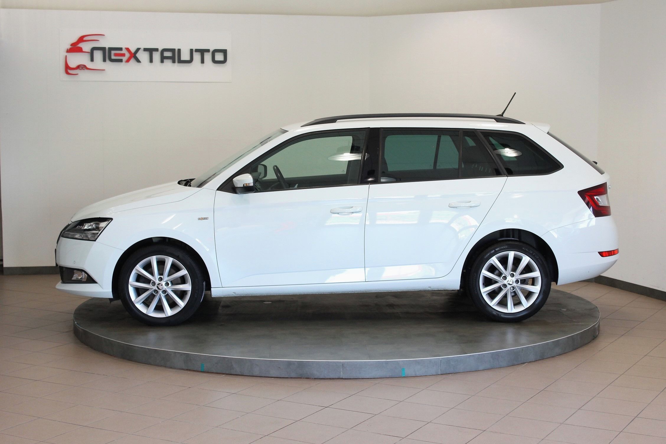 Škoda Fabia, 1.0 TSI 81kW SOLEIL, 1.MAJITEL - fotka 2