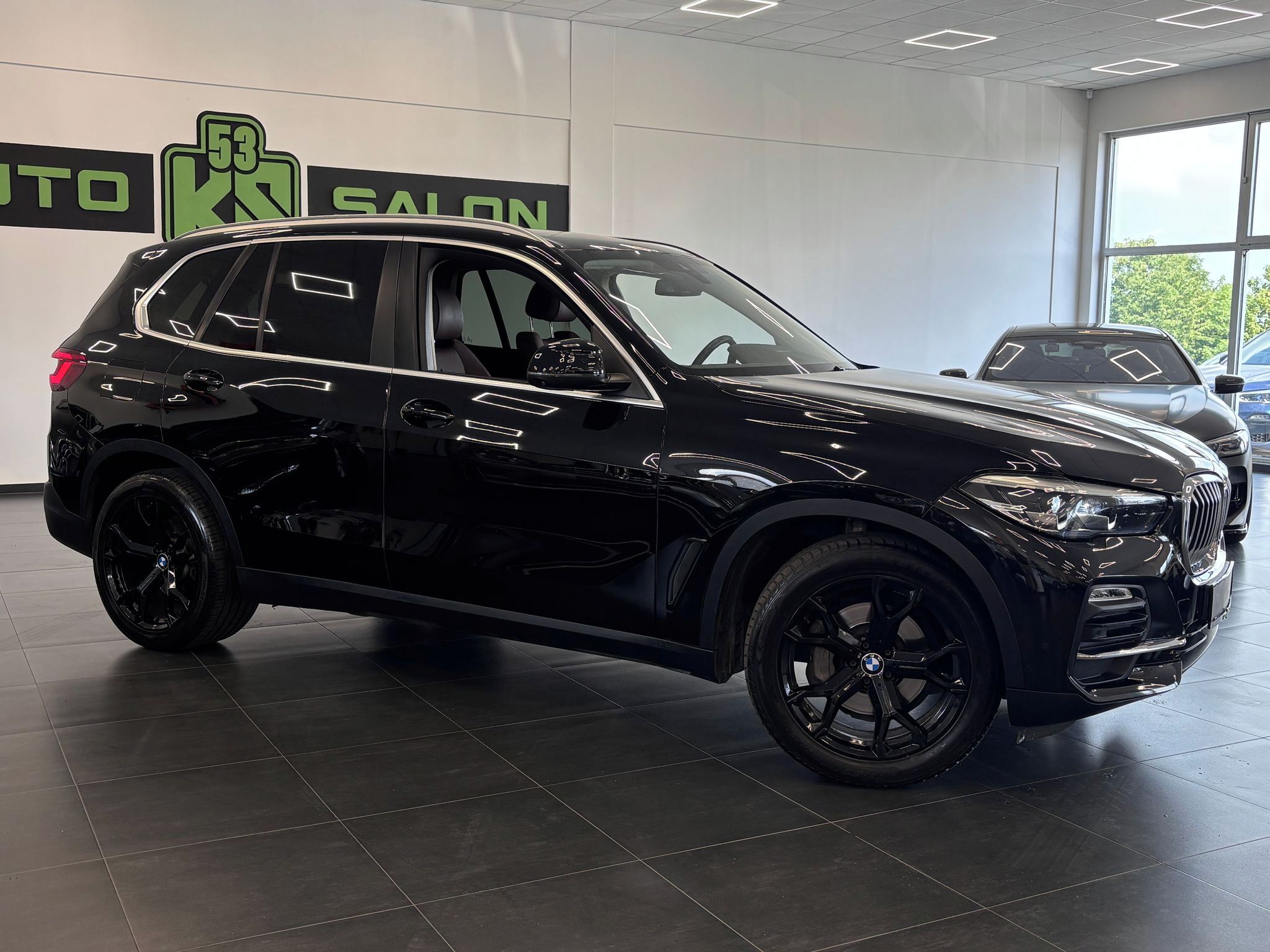 BMW X5, xDrive 30d, 195kW, ČR, 111000 - fotka 2