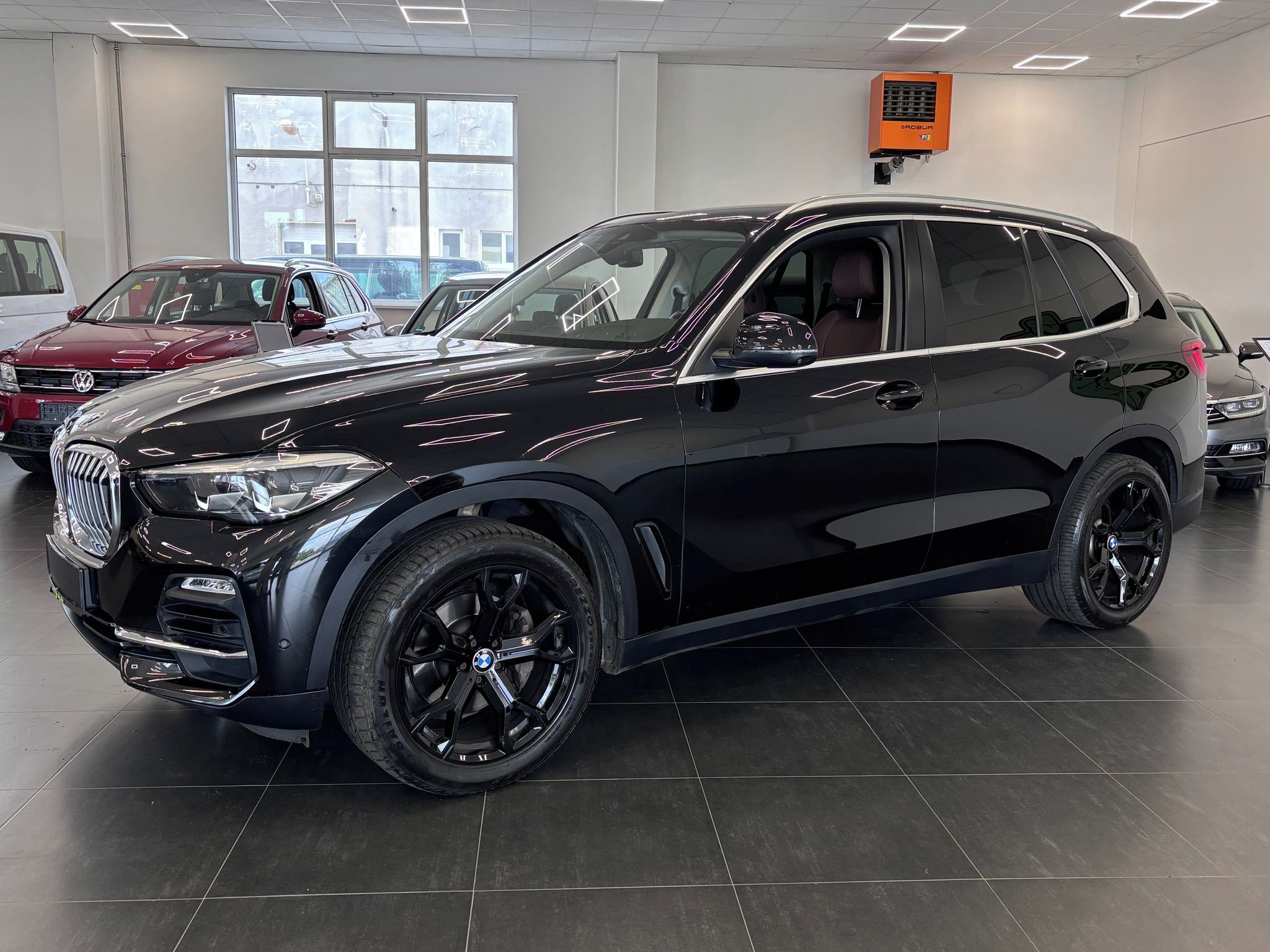 BMW X5, xDrive 30d, 195kW, ČR, 111000 - fotka 3