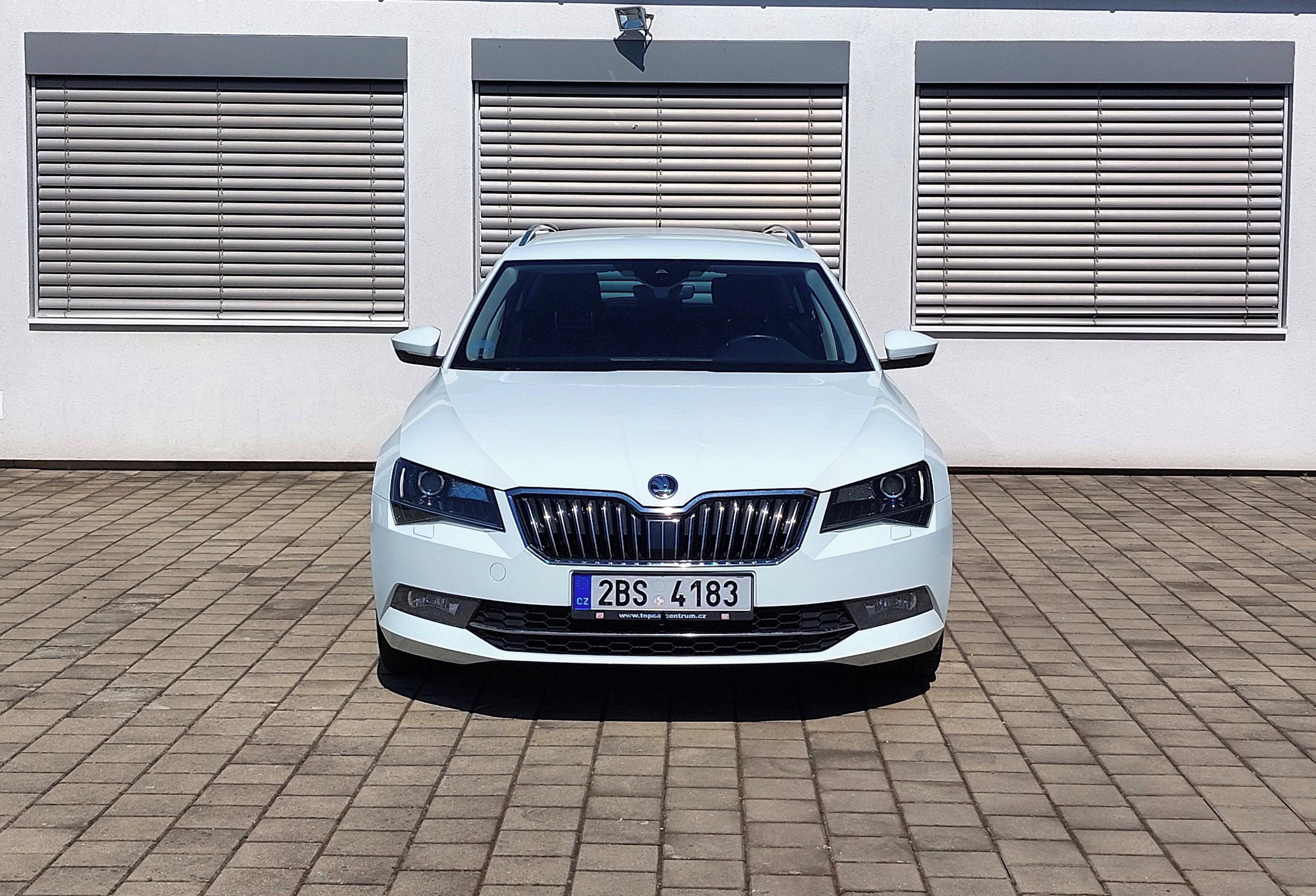 Škoda Superb, 2.0, 110 kW, automat - fotka 2