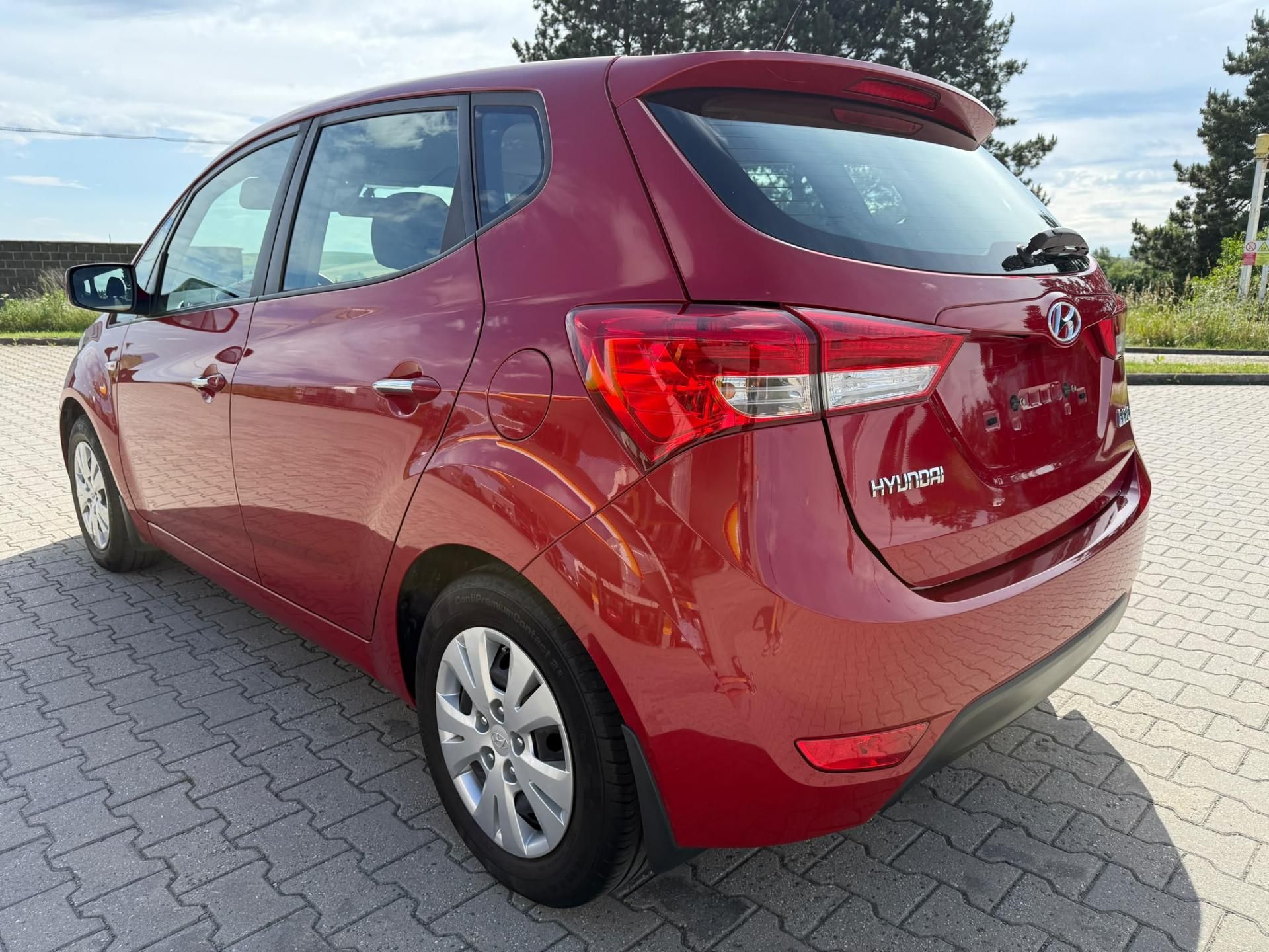 Hyundai ix20, 1,4 CVVT 1.maj.ČR - fotka 4