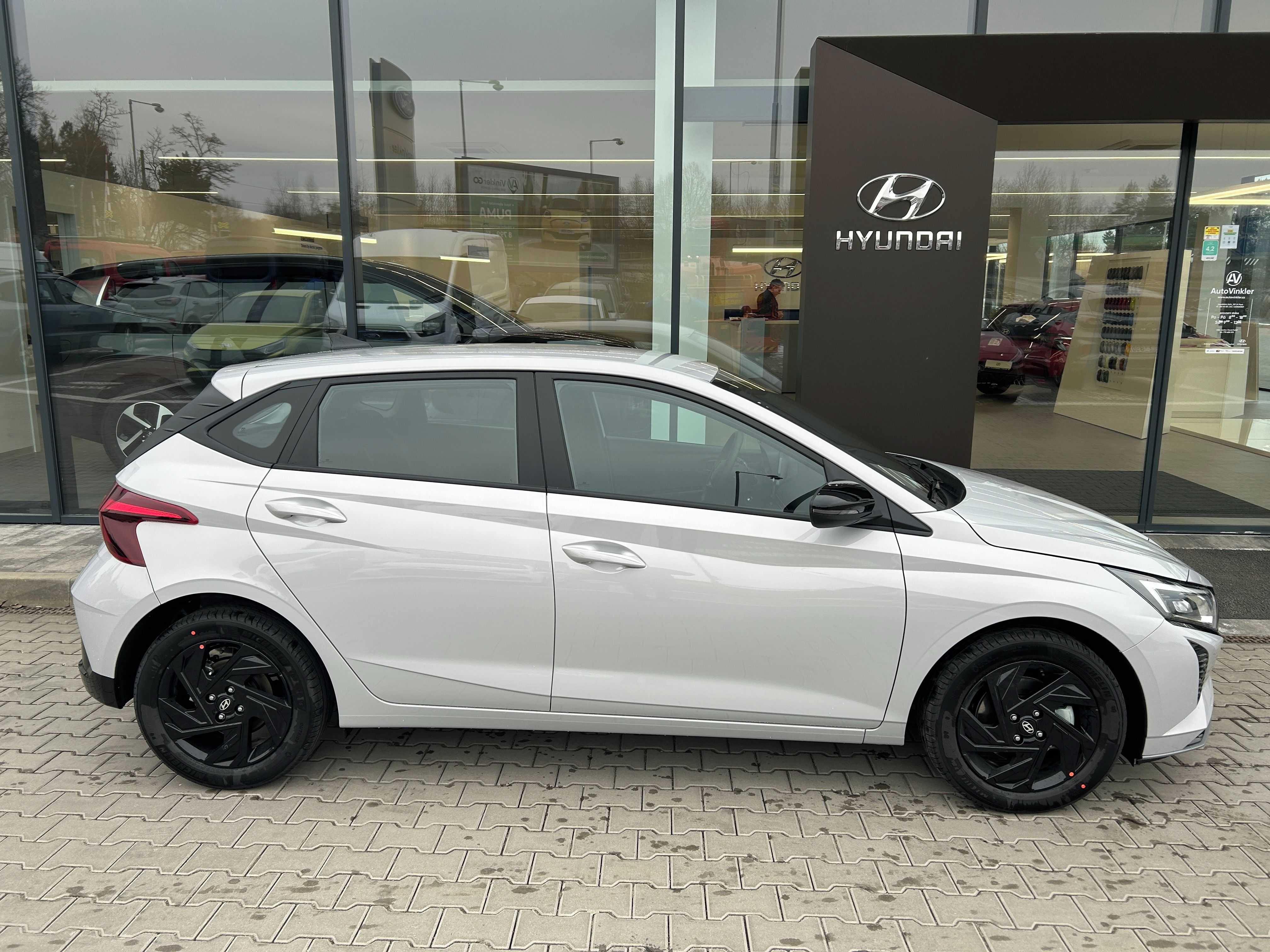 Hyundai i20, 26 1,0 T-GDI DCT GO PLUS! - fotka 3
