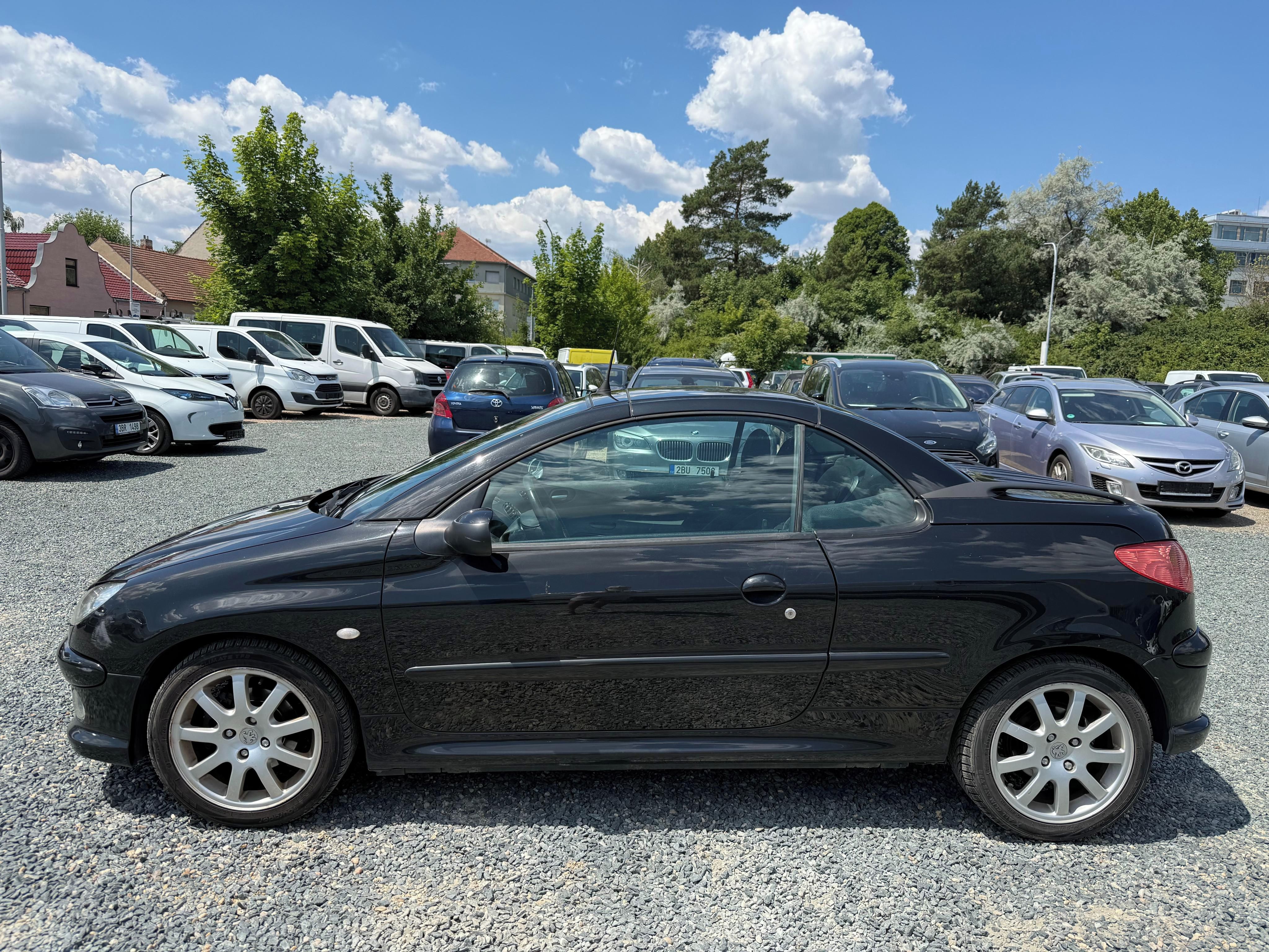 Peugeot 206, 1.6 i 80Kw Cabrio - fotka 6
