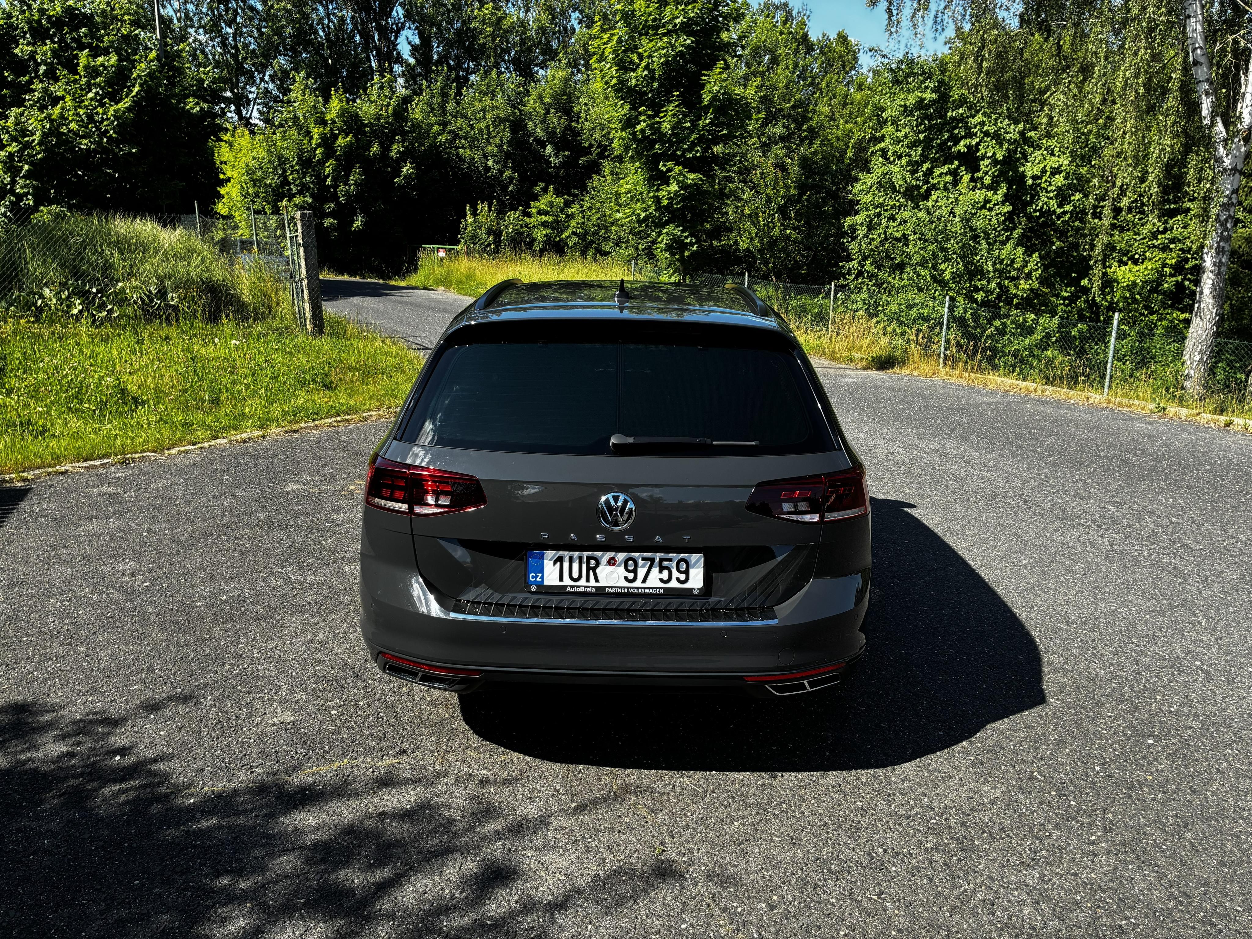 Volkswagen Passat, 2.0 TDI, DSG - fotka 2