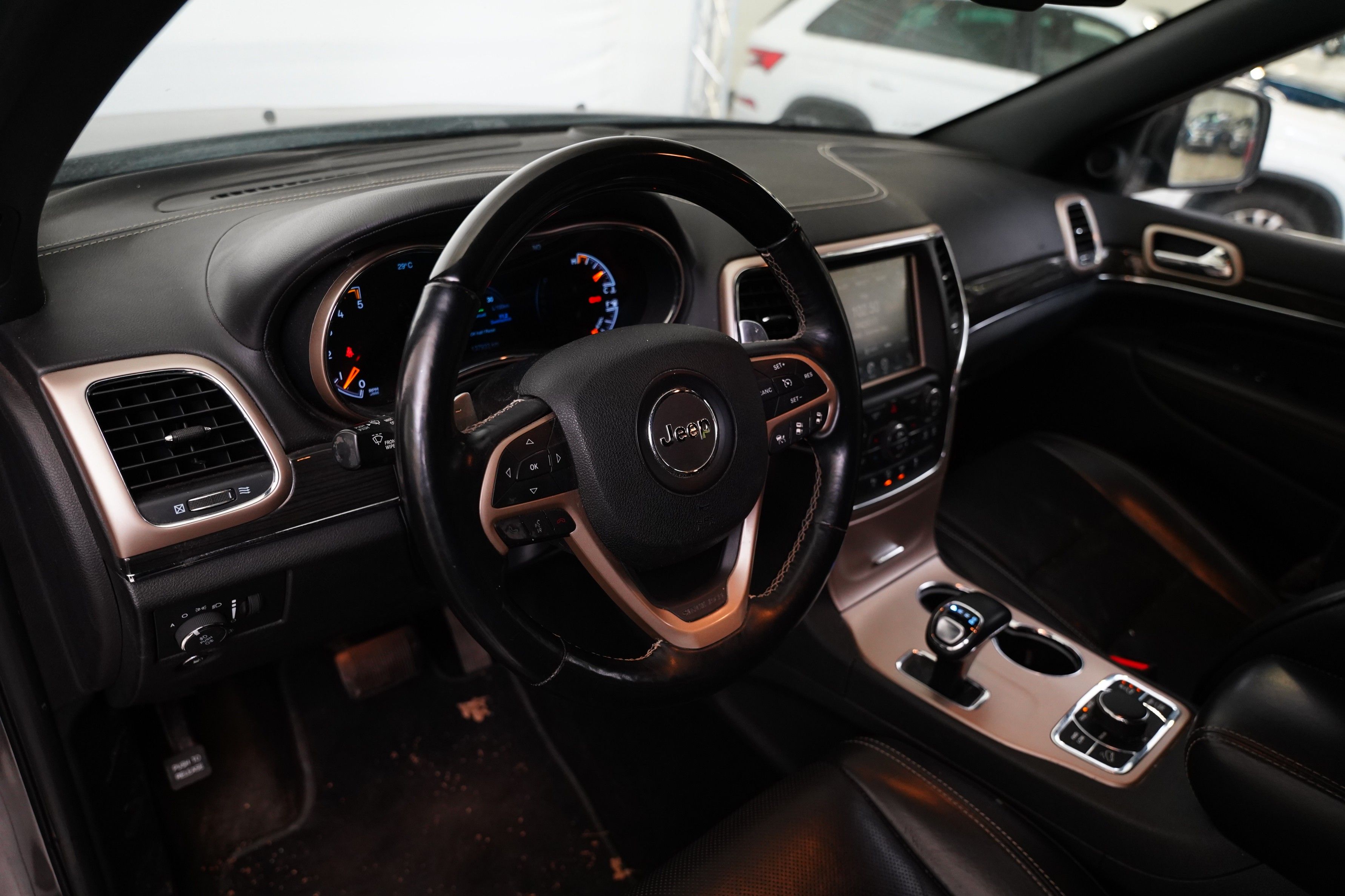 Jeep Grand Cherokee, 3.0 CRD 184 kW Overland - fotka 5