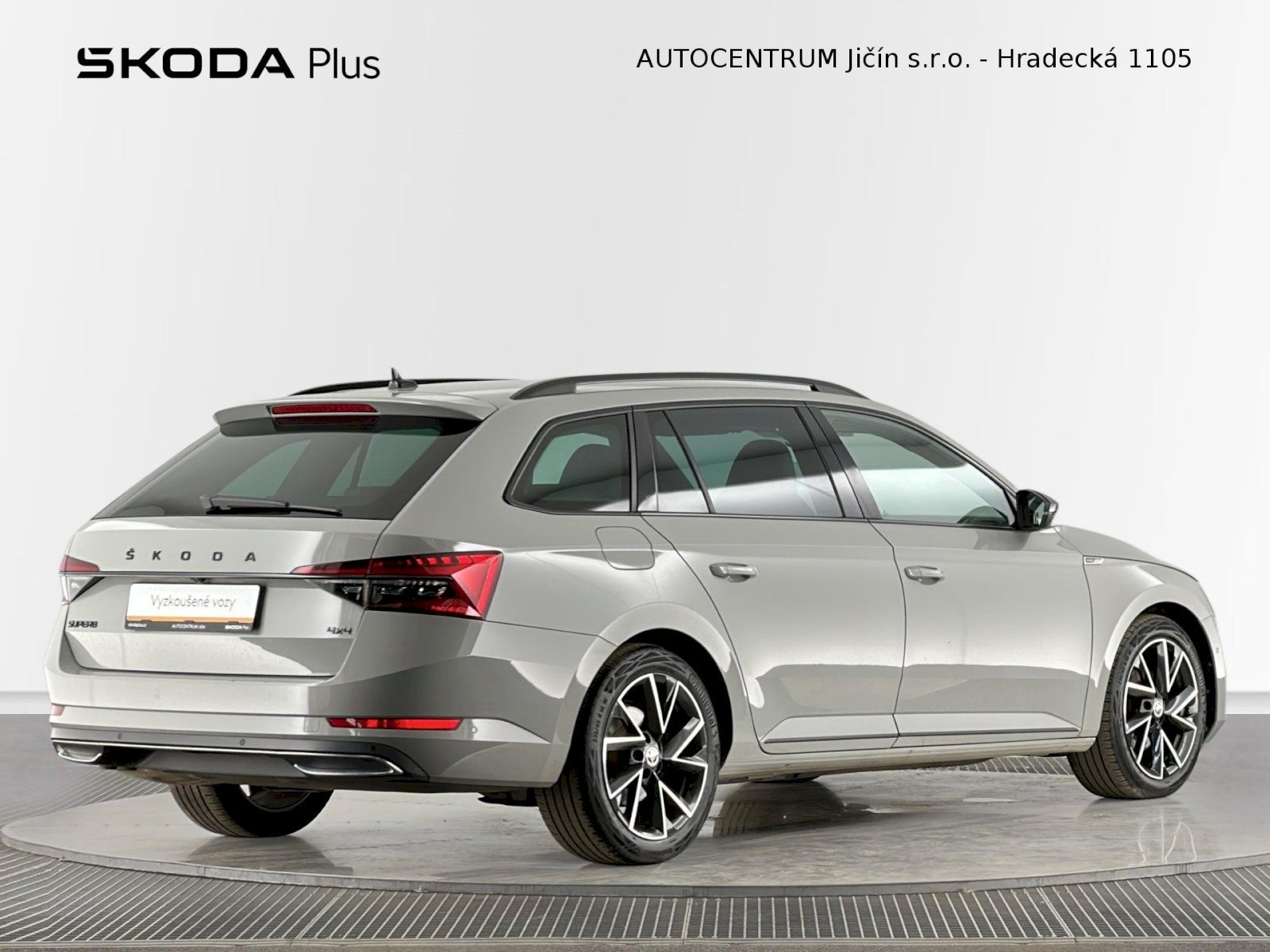 Škoda Superb, Combi DSG 2,0TDI 147kW 4x4 Spo - fotka 2