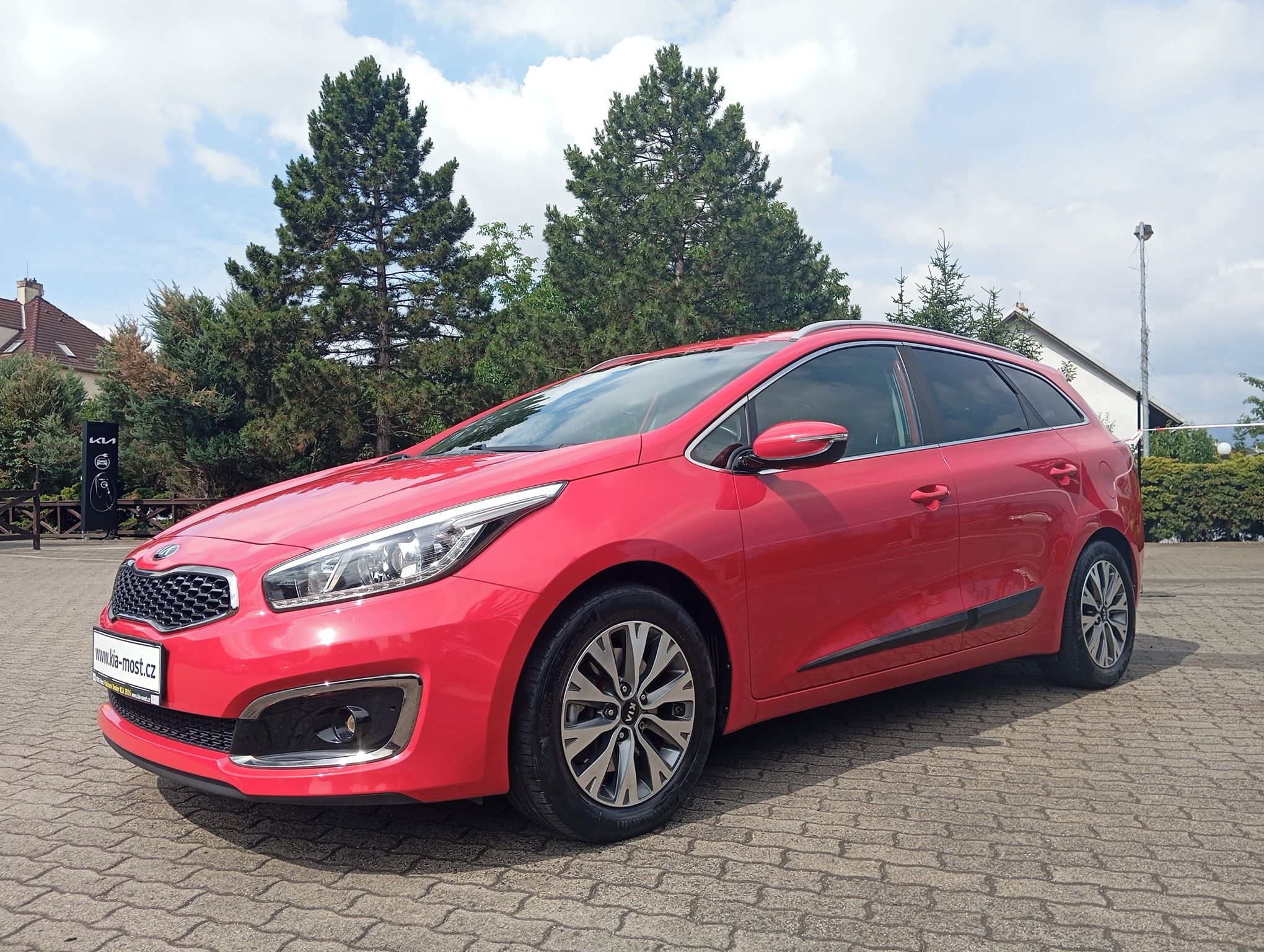 Kia Cee´d SW, 1.6 GDi TOP 2018 - fotka 4