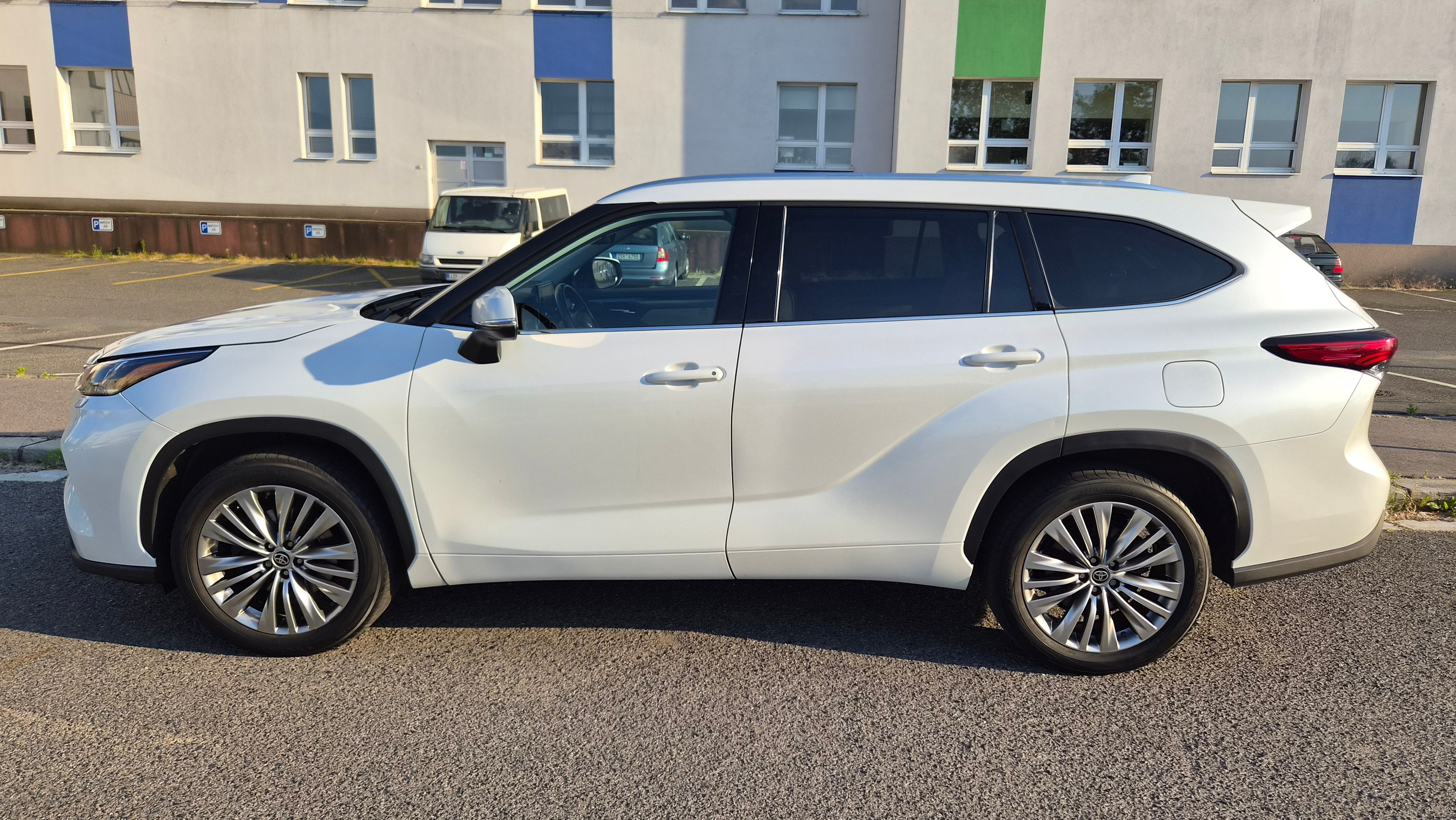 Toyota Highlander, TOYOTA Highlander