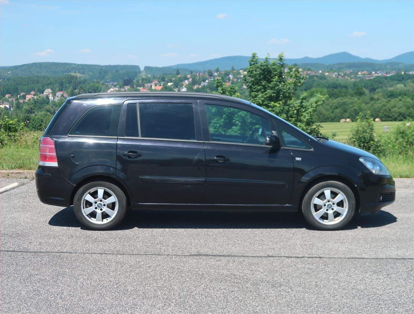 Opel Zafira, 1.8, 7 míst, po STK - fotka 6
