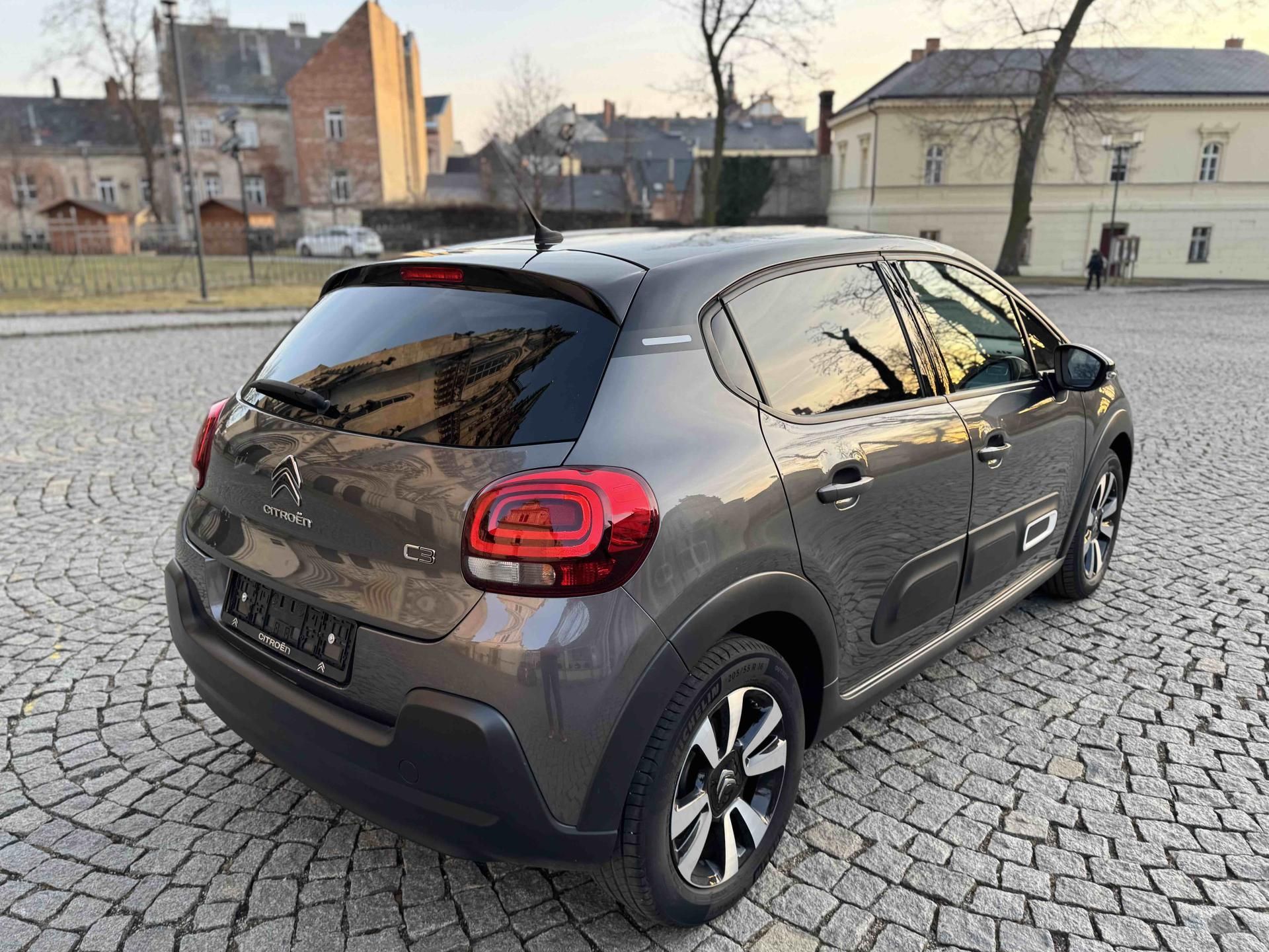 Citroën C3, 1.2 PureTech 81kWS&S Shine - fotka 6