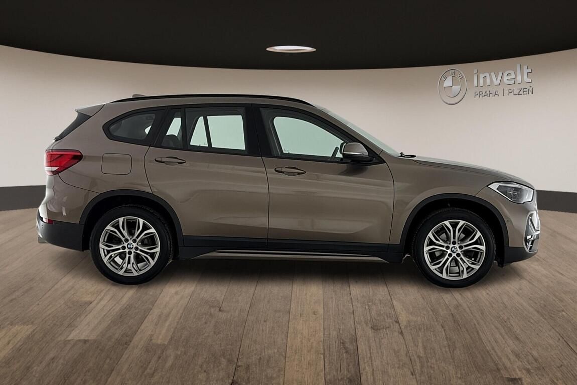 BMW X1, xDrive18d - fotka 2