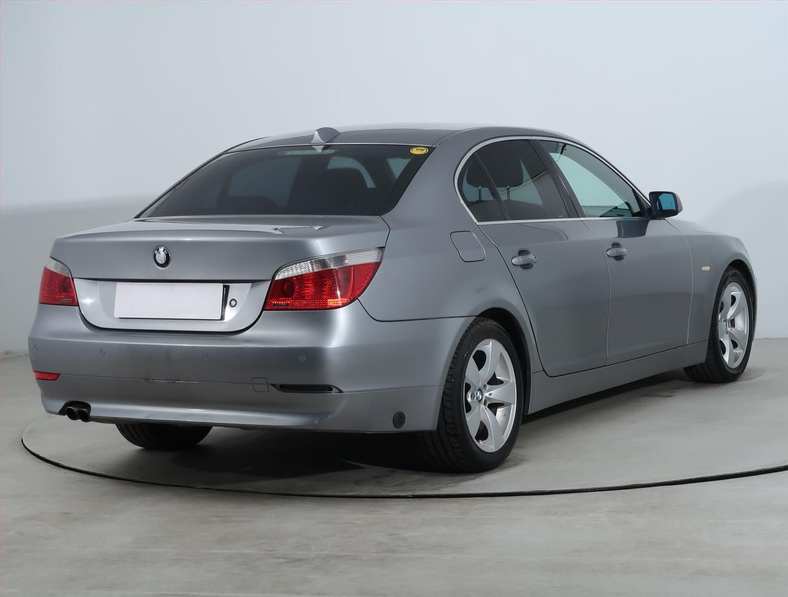 BMW Řada 5, 520i, LPG, po STK - fotka 5