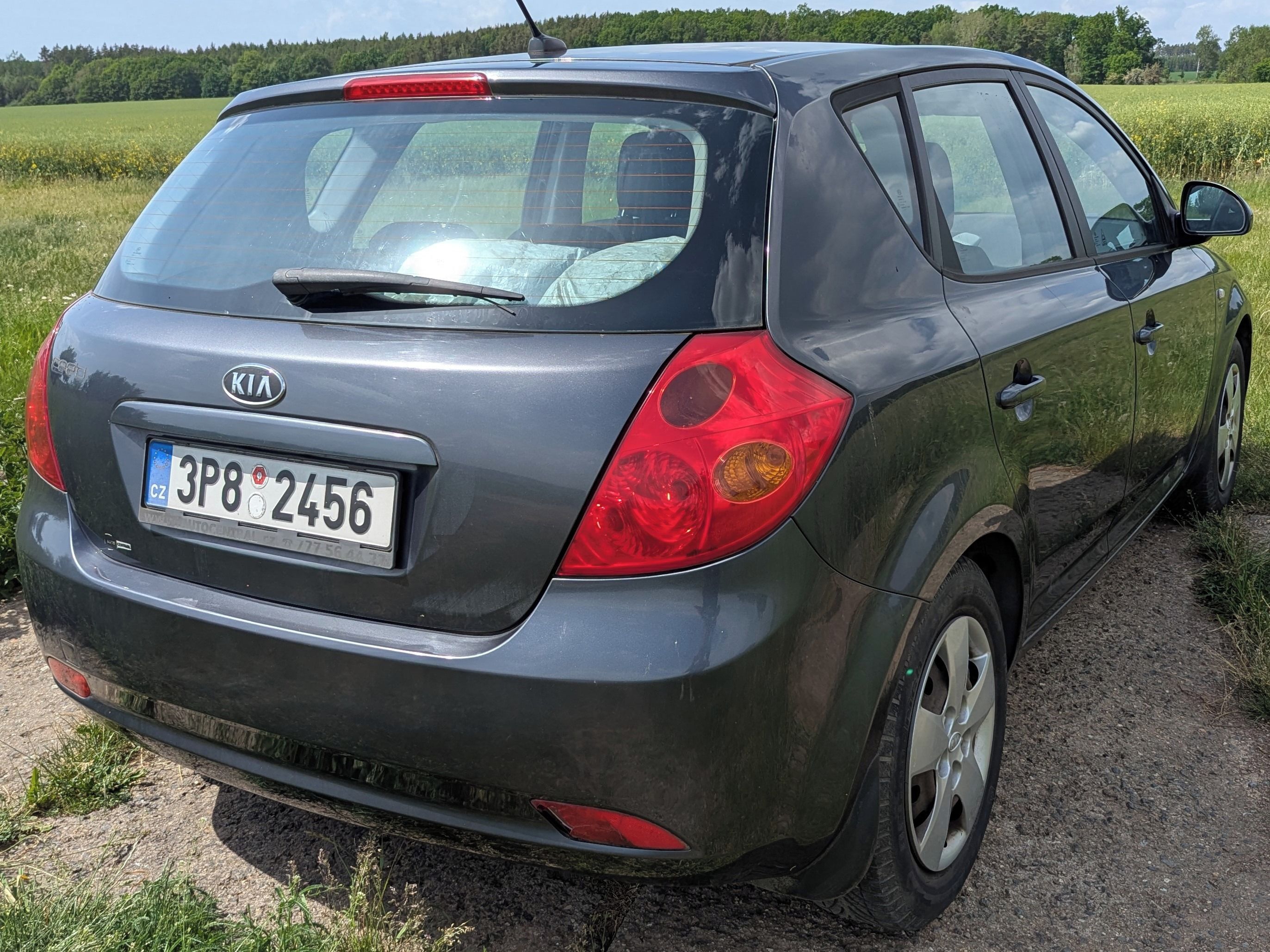 Kia Cee´d, 1.4, r2008, 117100km - fotka 4