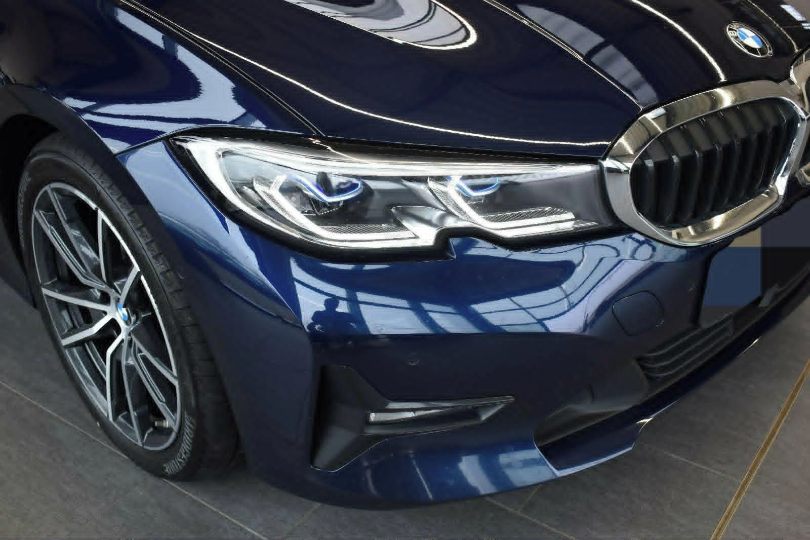 BMW Řada 3, G21 320D - fotka 3