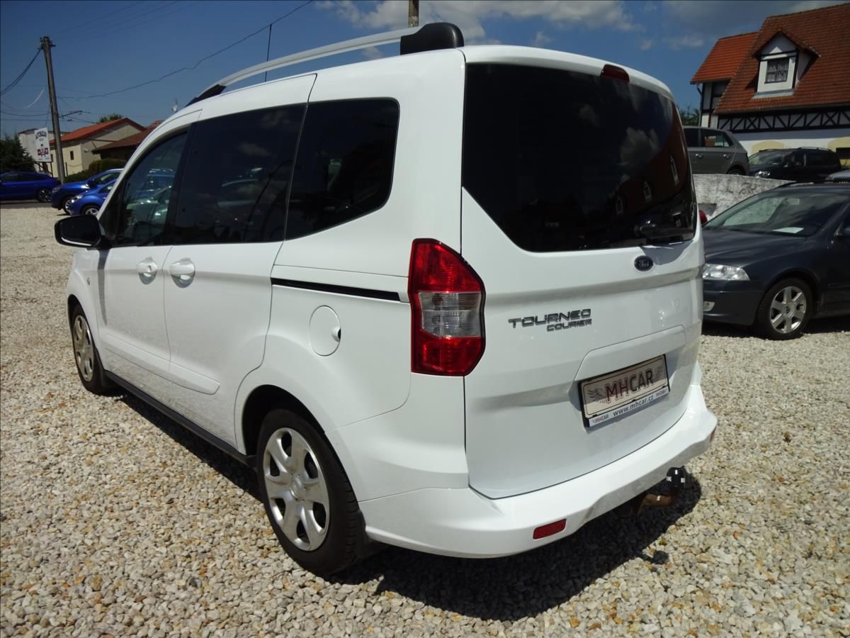 Ford Tourneo Courier, 1.5 TDCI - fotka 4