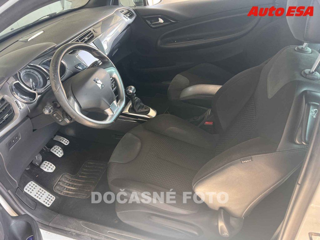 Citroën DS3, 1.6 HDi,Navi,xenon - fotka 3