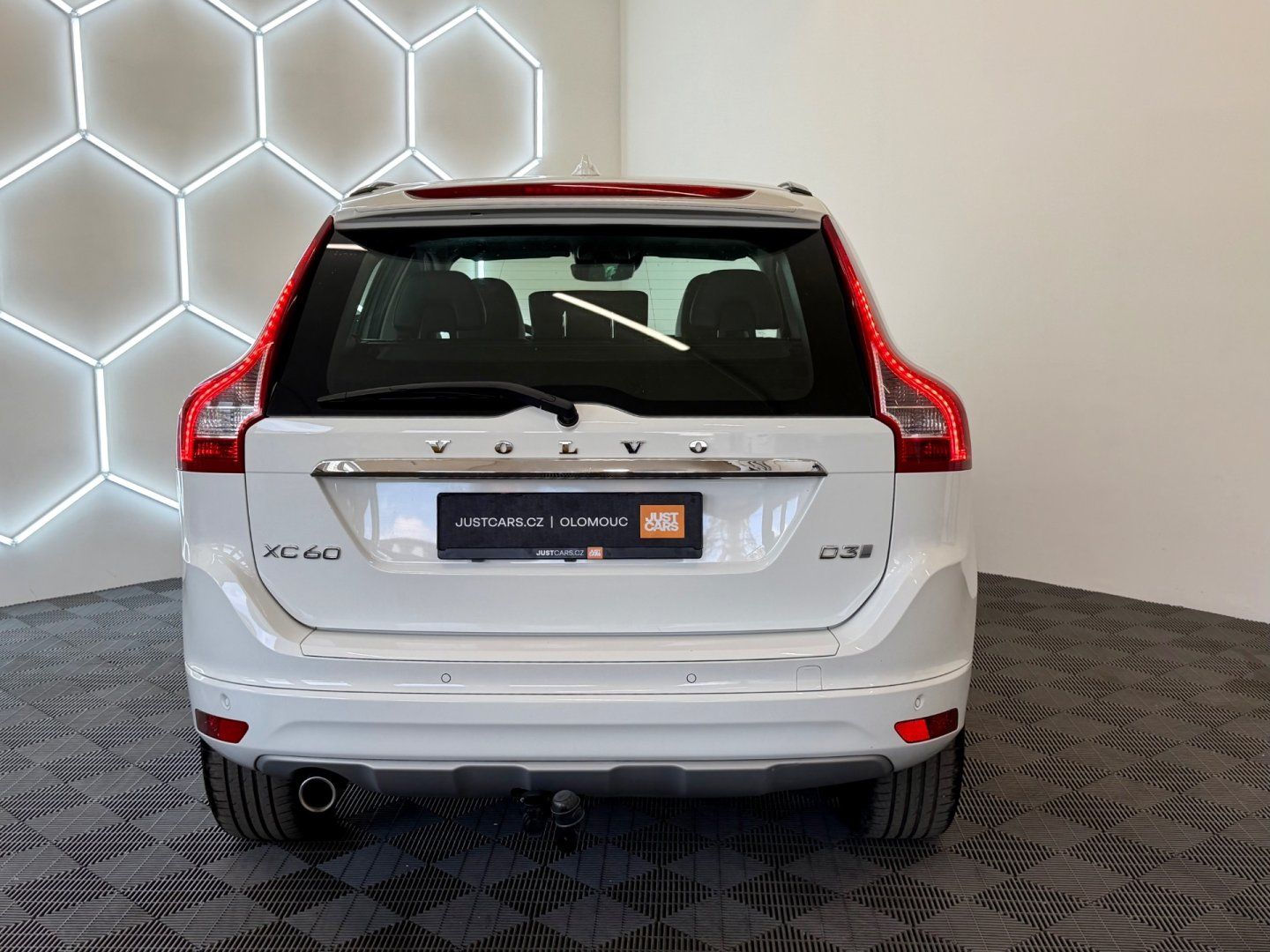 Volvo XC60, D3 110 kW SUMMUM/MANUÁL/SERV.K - fotka 6