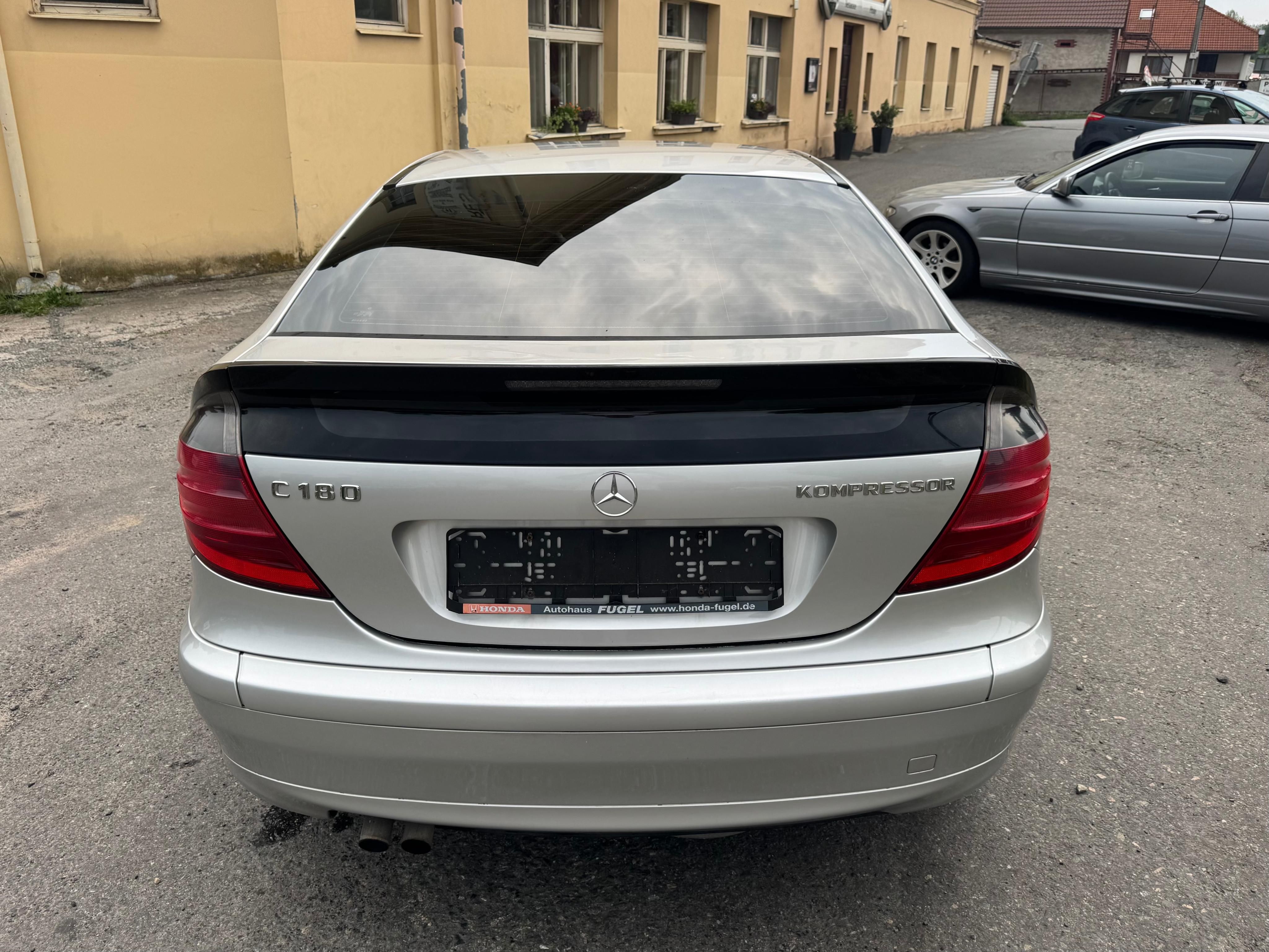 Mercedes-Benz Třídy C, Coupe 180 Kompressor 105kW. - fotka 6