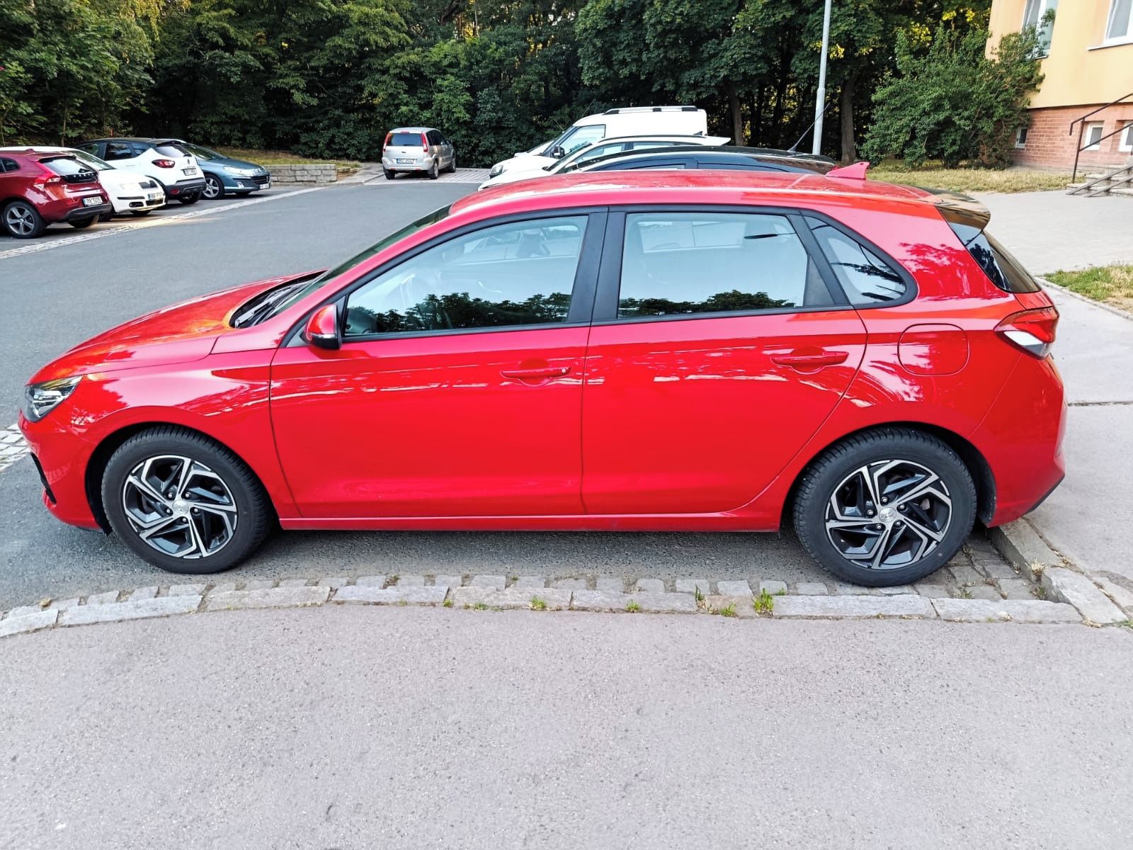Hyundai i30, Hyundai i30 1.0 T-GDI 88kW - fotka 2