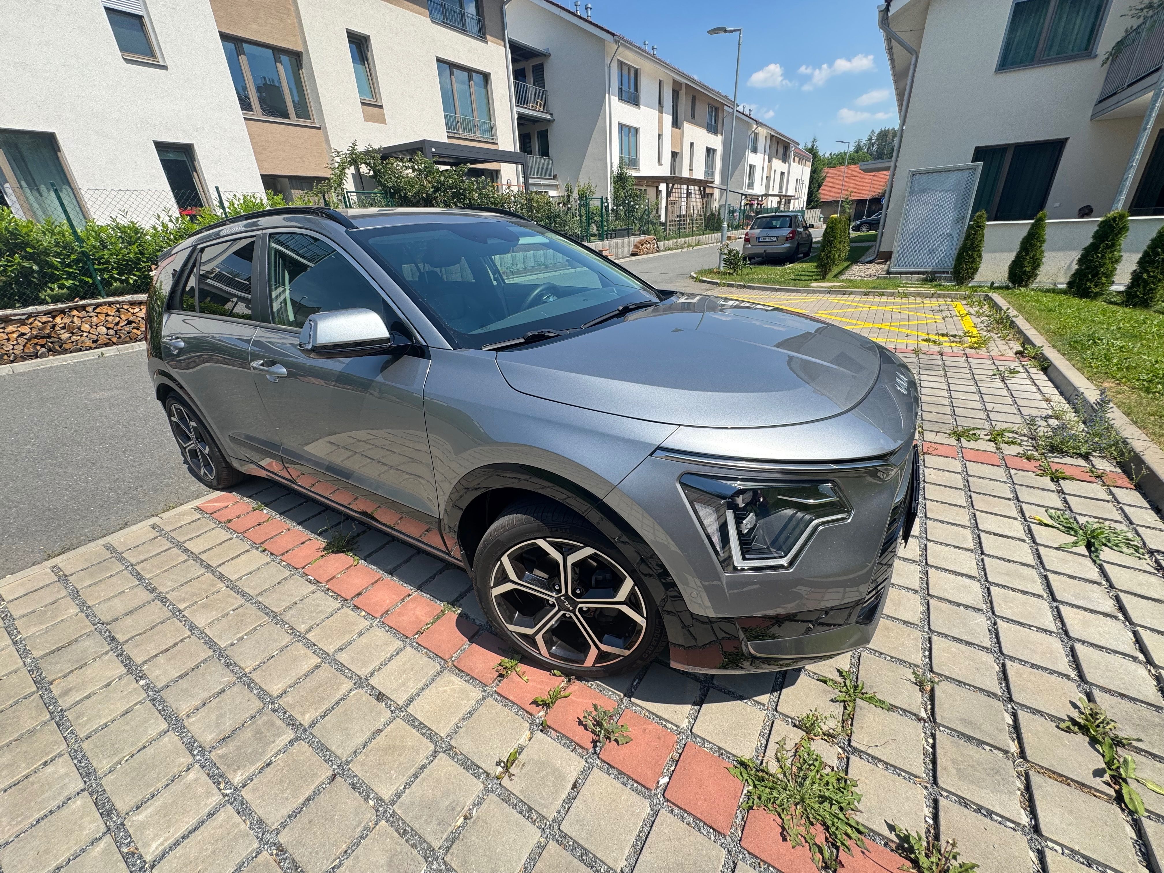 Kia Niro, Kia Niro hybrid - fotka 2