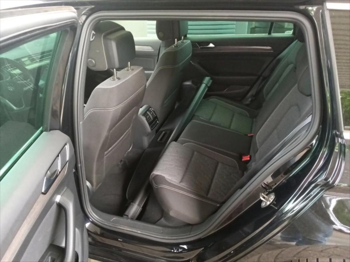 Volkswagen Passat, 2,0 PANORAMA,WEBASTO,TAŽNÉ - fotka 6