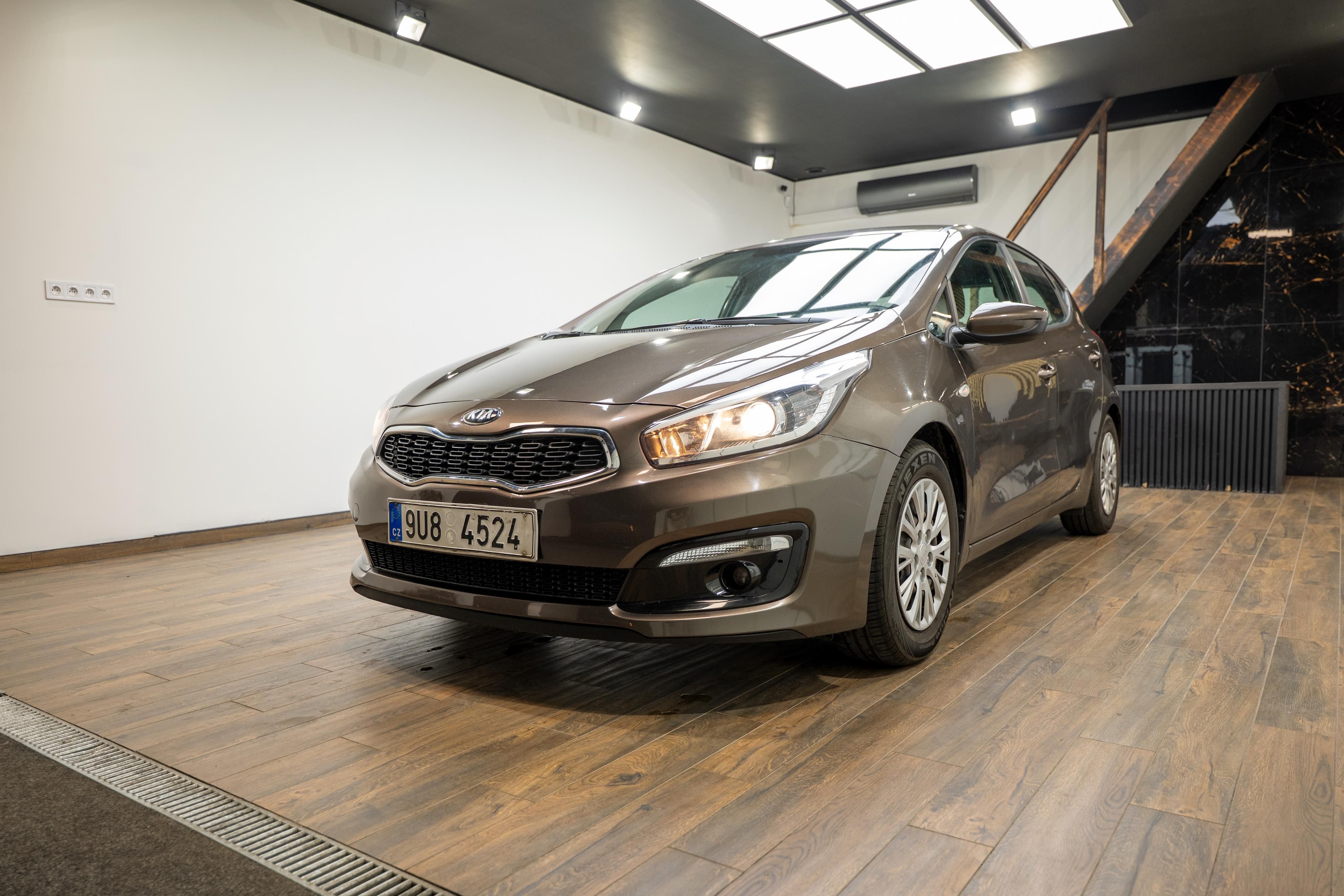 Kia Cee´d, 1.4 CVVT 74 kW serv.kniha