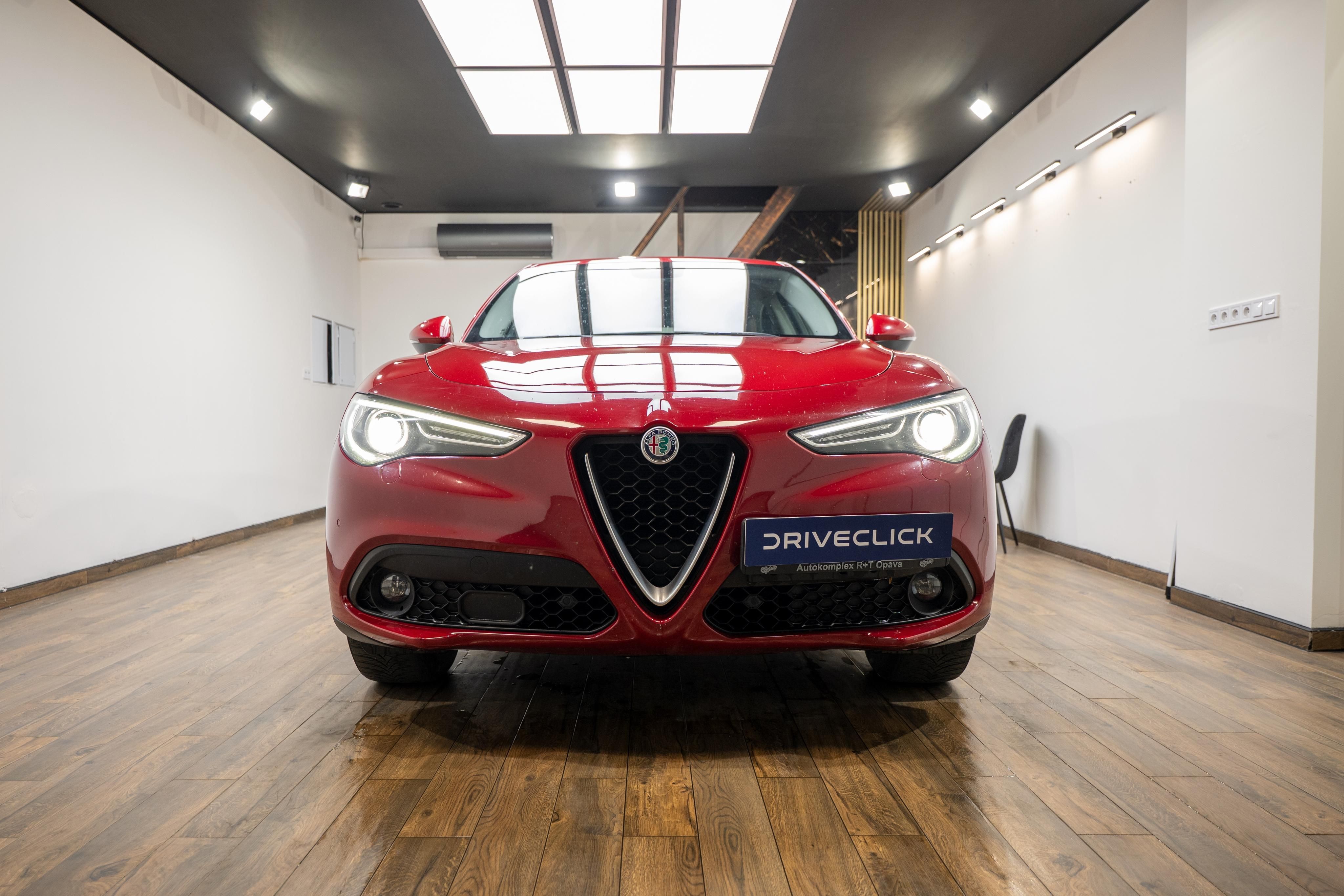 Alfa Romeo Stelvio, Q4 2.2 JTD 154 kW - fotka 2